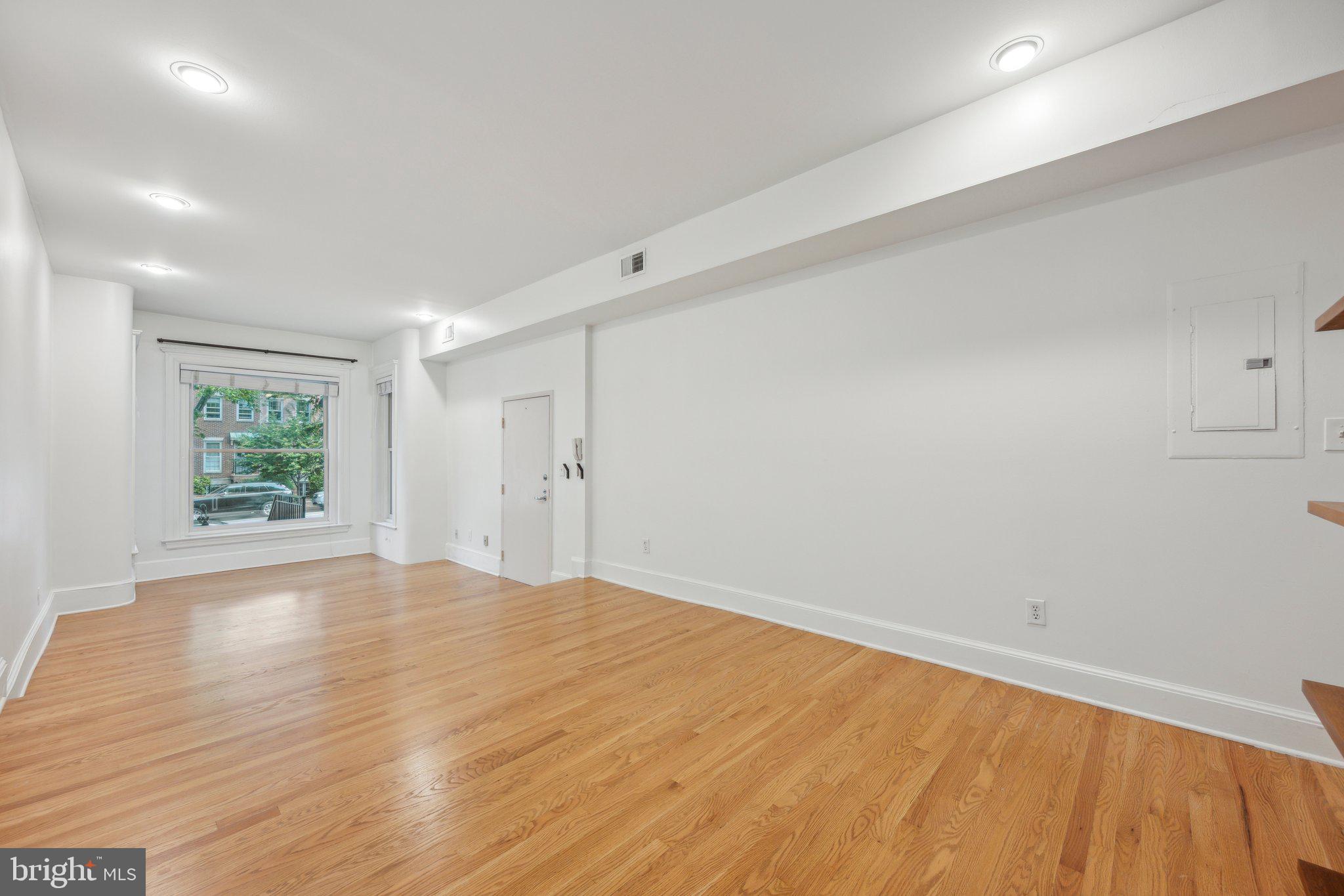 ADAMS MORGAN - Residential Lease