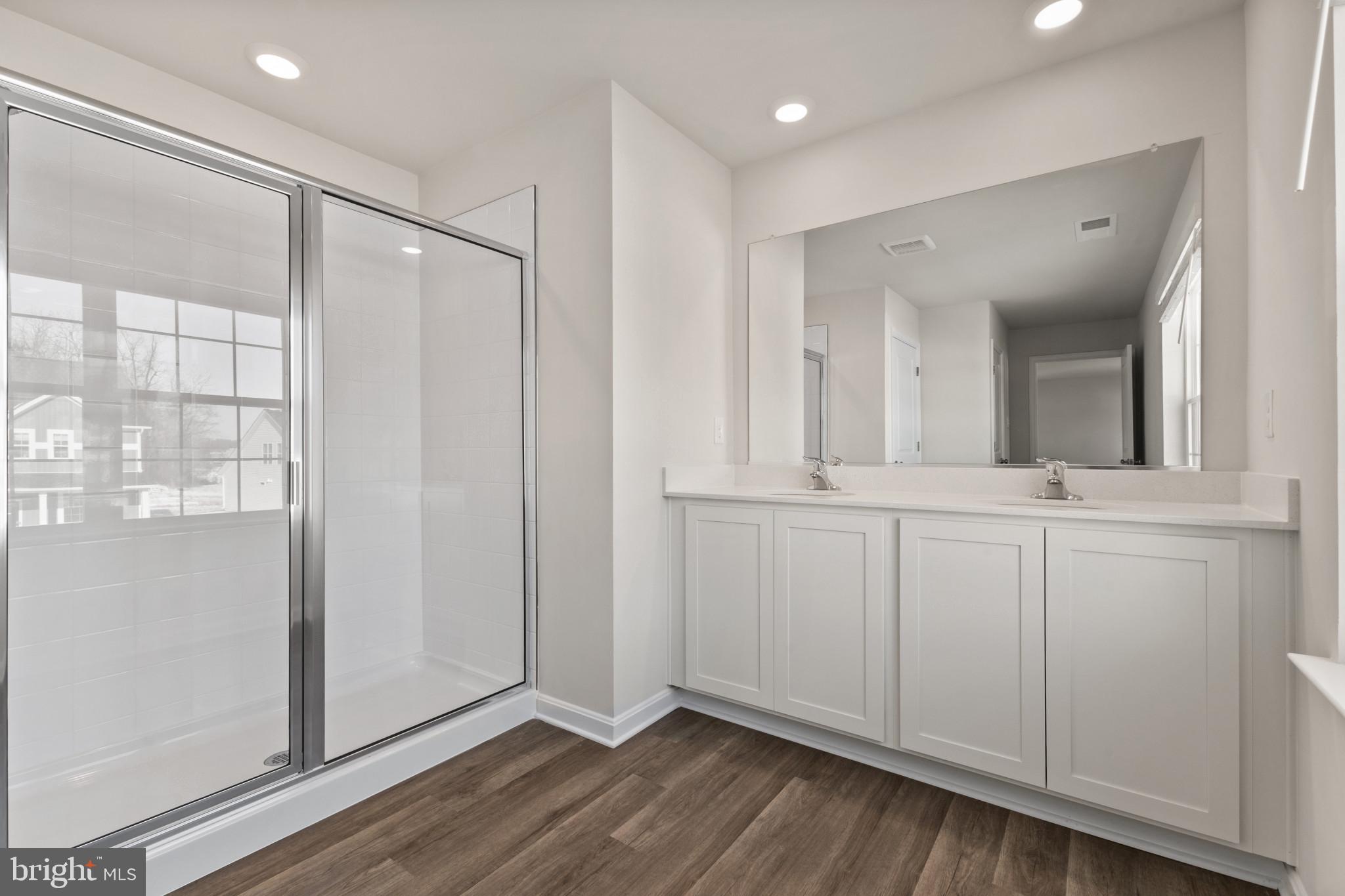 SUMMERVALE - Residential