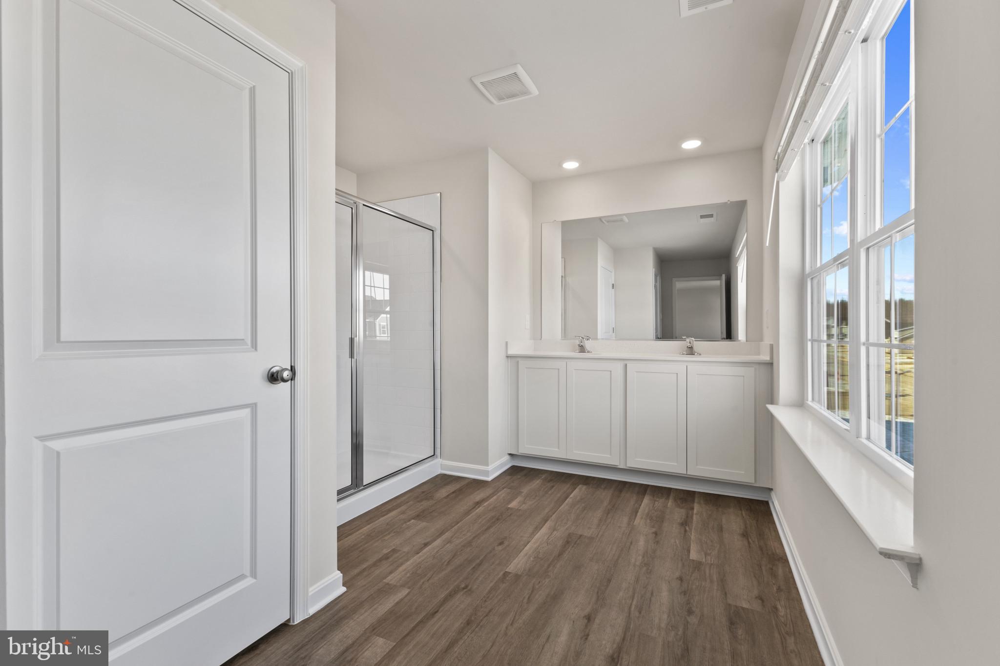 SUMMERVALE - Residential