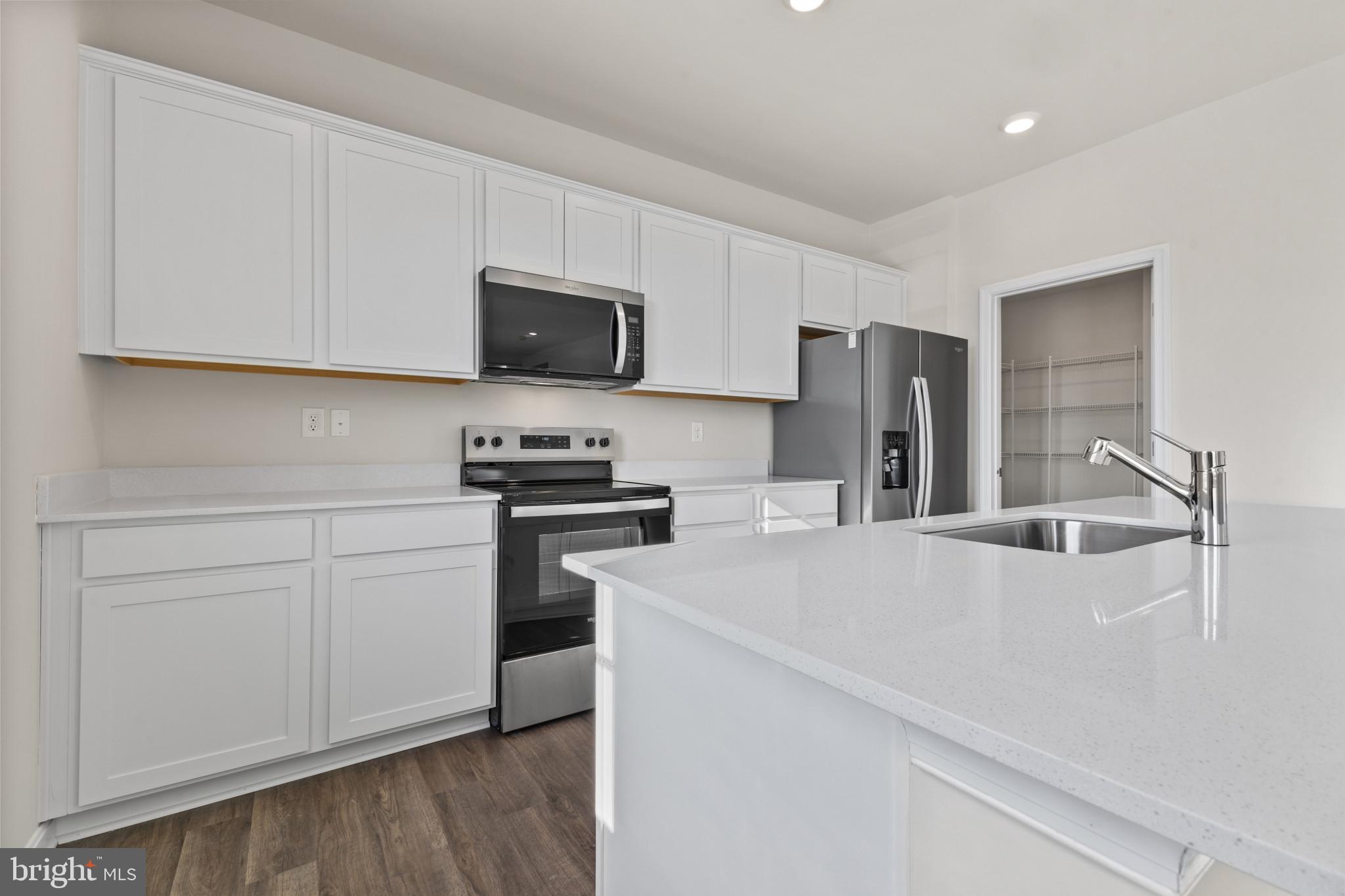 SUMMERVALE - Residential