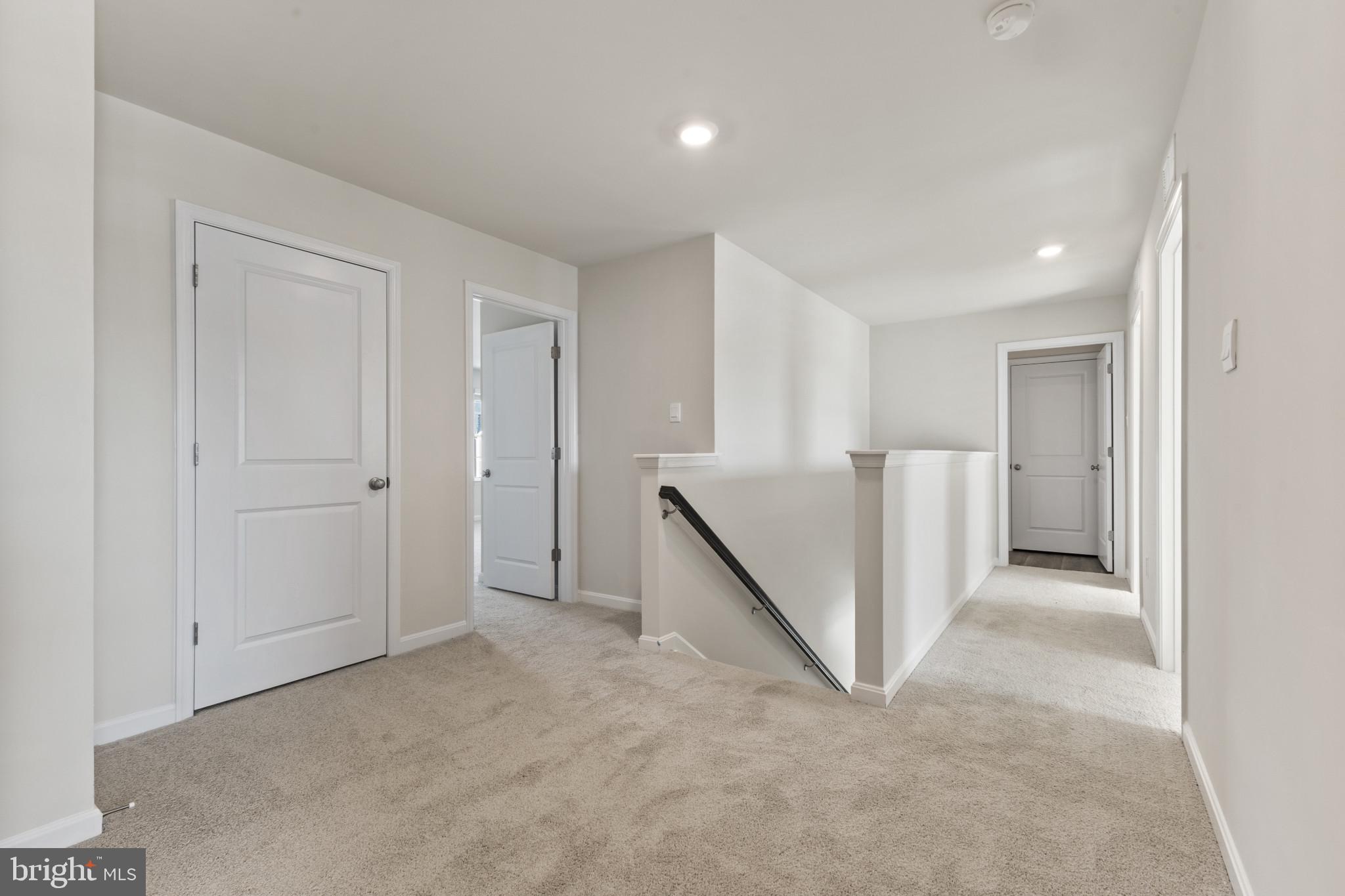 SUMMERVALE - Residential
