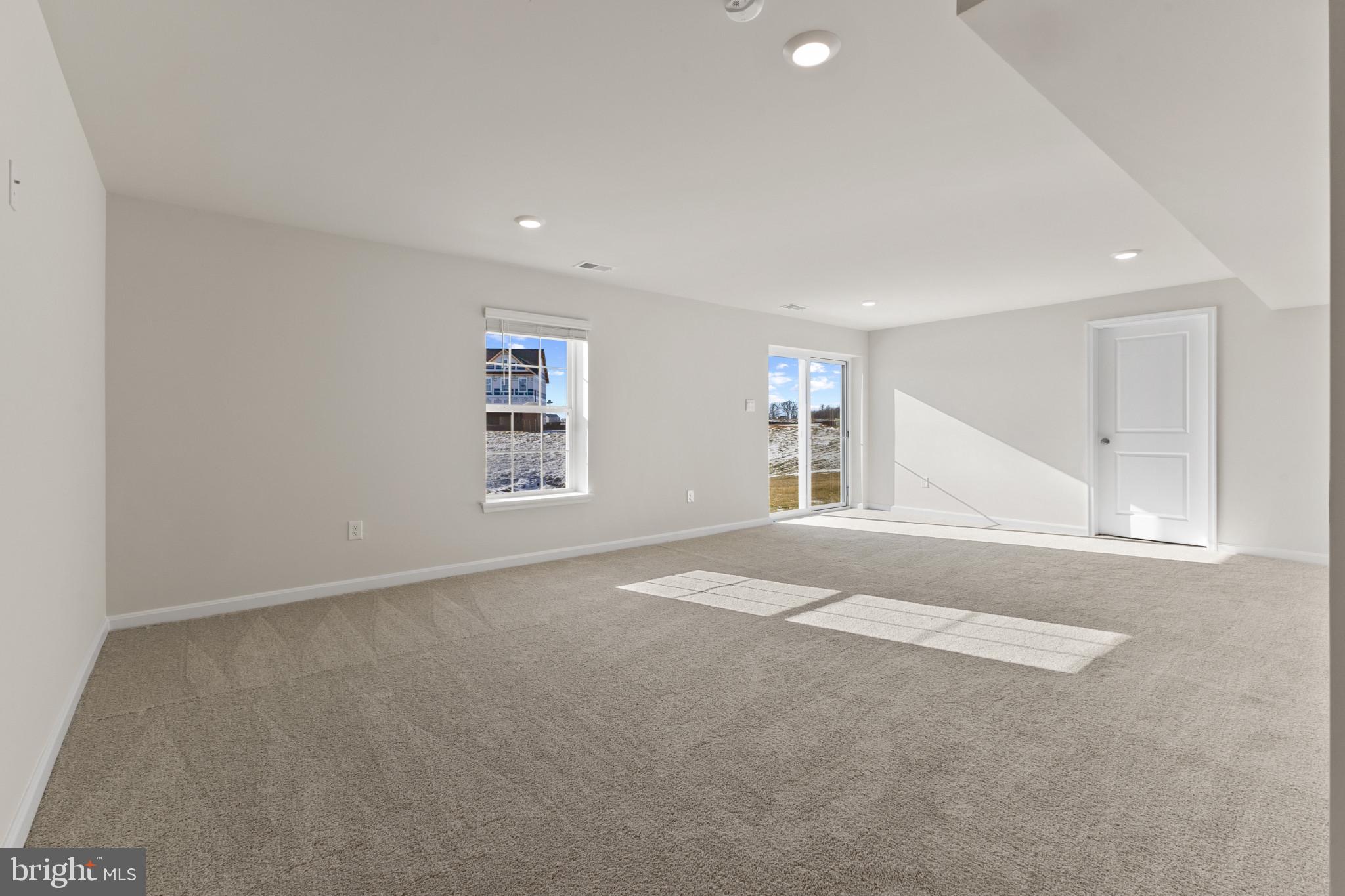 SUMMERVALE - Residential