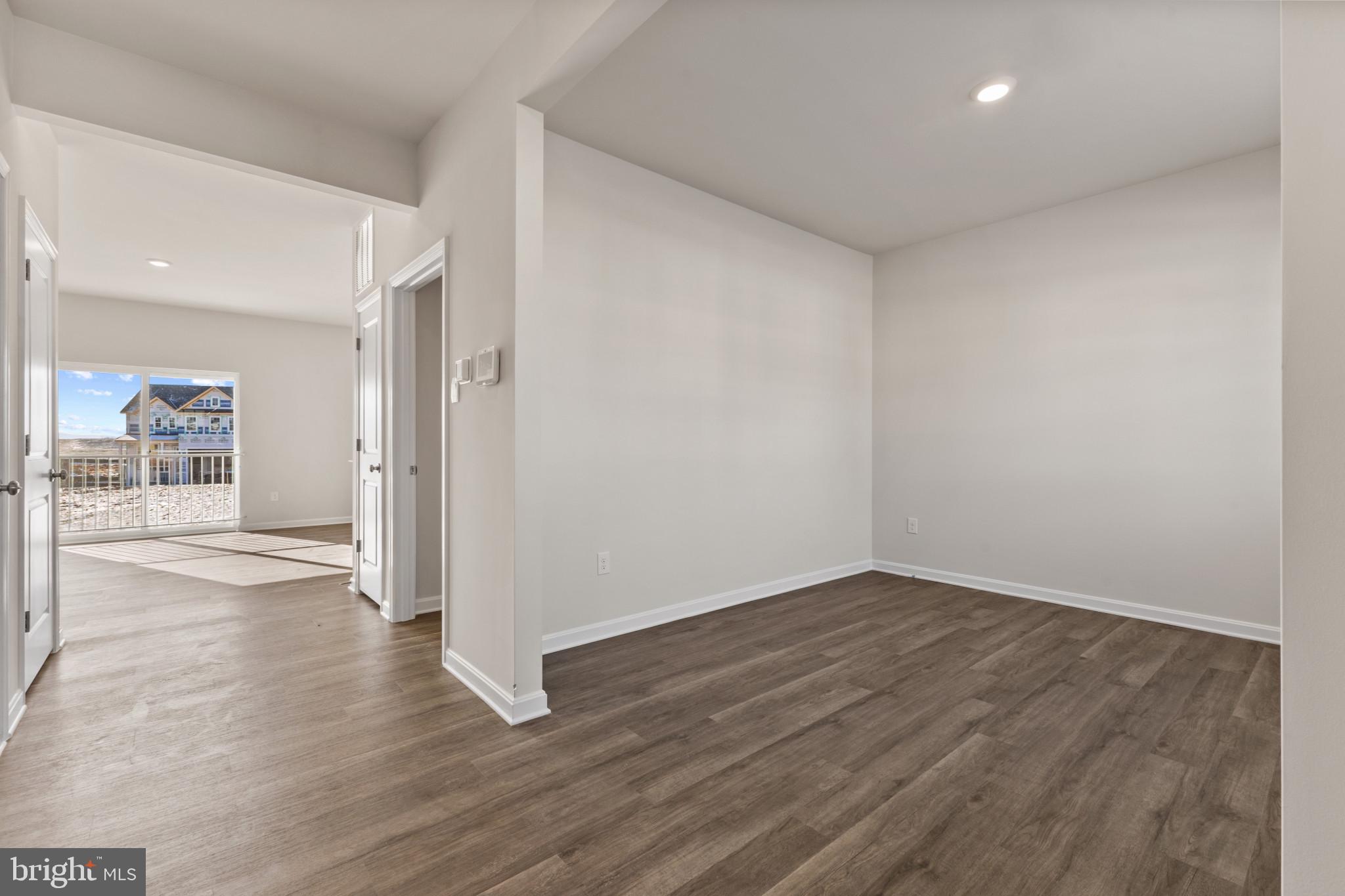 SUMMERVALE - Residential