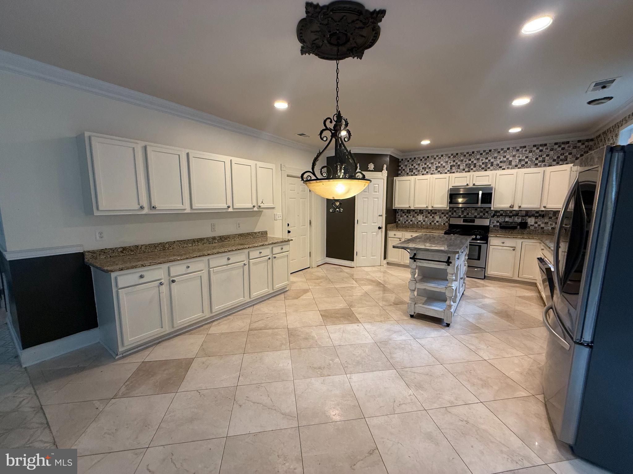 GRAHAM PARK SHORES - Residential