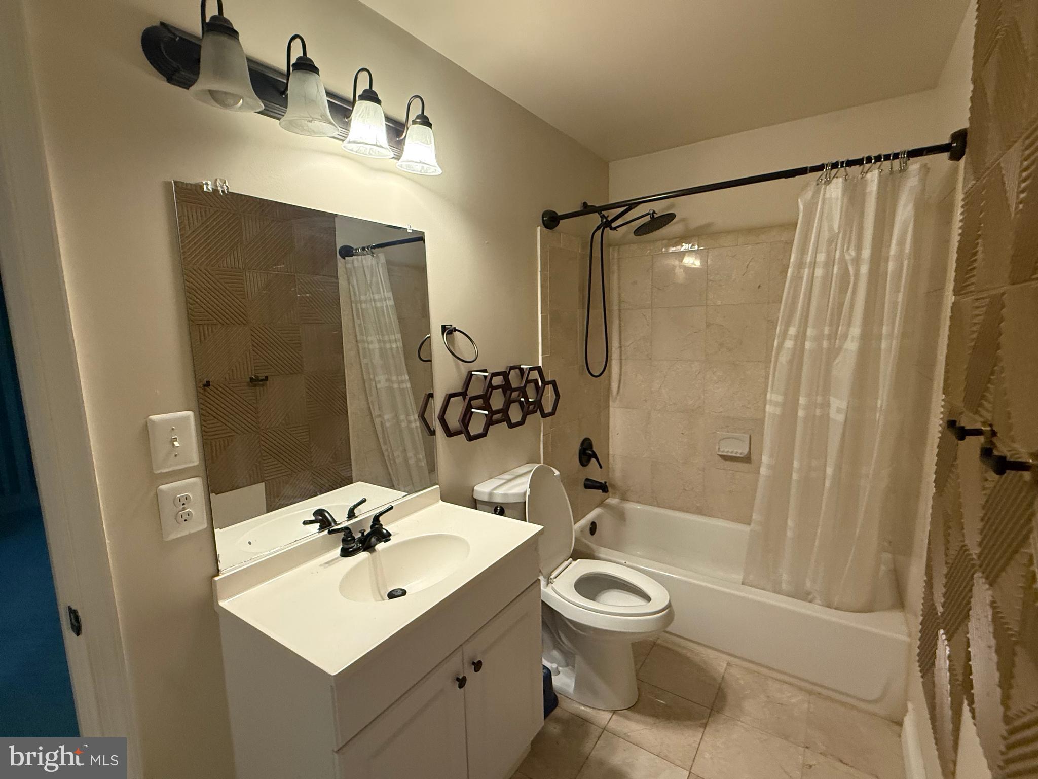 GRAHAM PARK SHORES - Residential