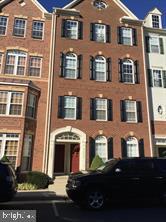 *****GORGEOUS GARAGE TOWNHOME FLOODED WITH LIGHT!  * UPDATED THROUGHOUT * 3 BEDROOM * 2.5 BATHS  * GOURMET KITCHEN * LAUNDRY ROOM ON BEDROOM LEVEL * GREAT SPACE *  AMAZING LOCATION * WONDERFUL NEIGHBORHOOD AMENITIES  * COOPERATIVE TENANT * PLEASE BE CONSIDERATE * SHOWS WELL * GOOD CREDIT ONLY *  NO MORE THAN TWO INCOMES TO QUALIFY  * USE RENTSPREE LINK *****https://apply.link/isFHD-E****** PLEASE NOTE THAT THE POSTED PHOTOS ARE FROM BEFORE CURRENT TENANT MOVED IN & THE PROPERTY IS NOW OCCUPIED*****PLEASE REMOVE SHOES******