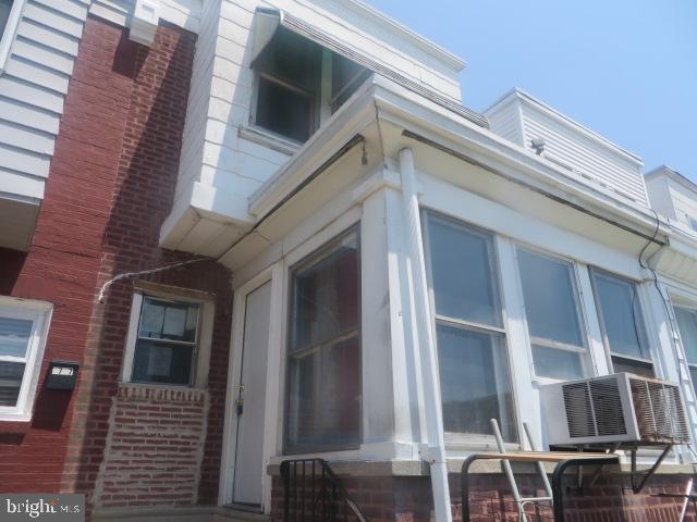 Two story, 3 bedroom row with enclosed front porch and built in garage located just off of 65th and Cobbs Creek Parkway. Enclosed front porch, living room, dining room and kitchen on the 1st floor. Three bedrooms plus full bath on the 2nd floor. Full basement with powder room plus one car garage. Excellent opportunity is SW Philly!