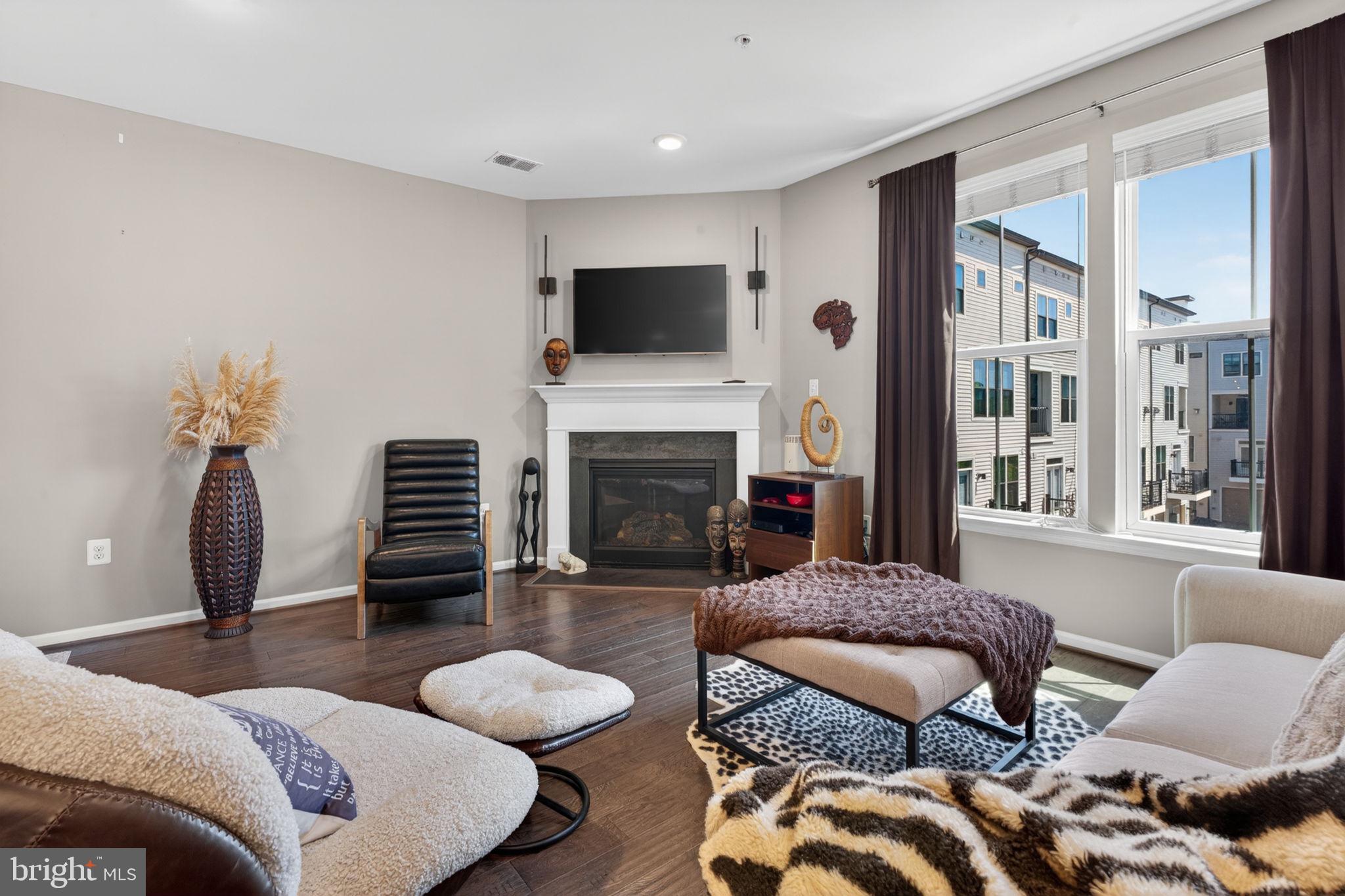 HYATTSVILLE - Residential
