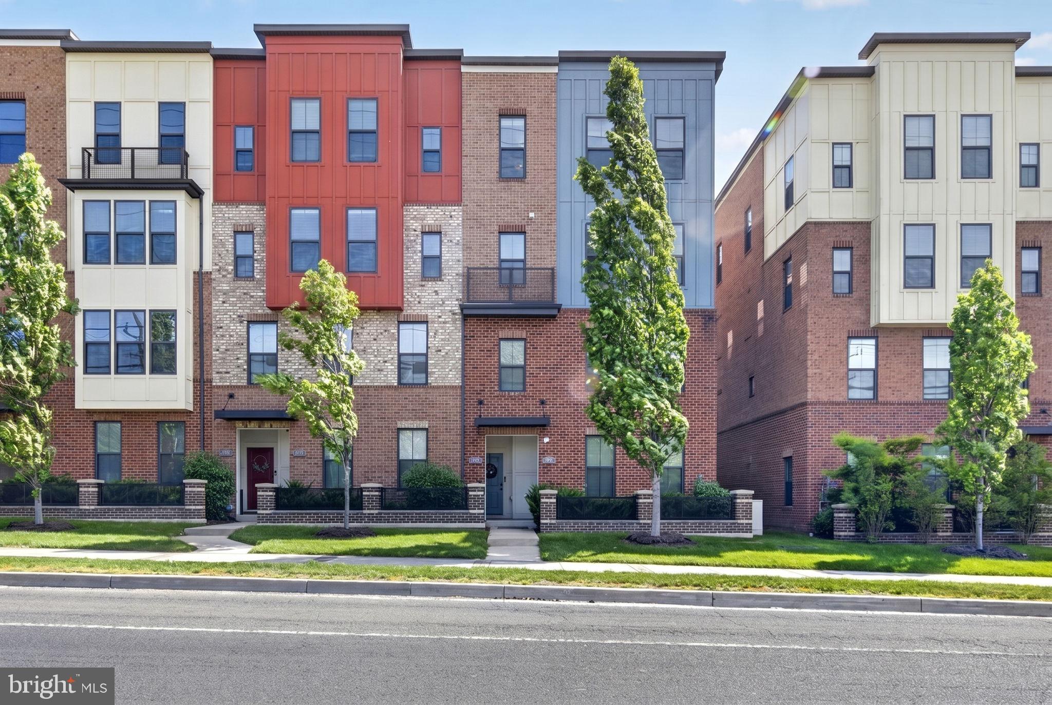HYATTSVILLE - Residential