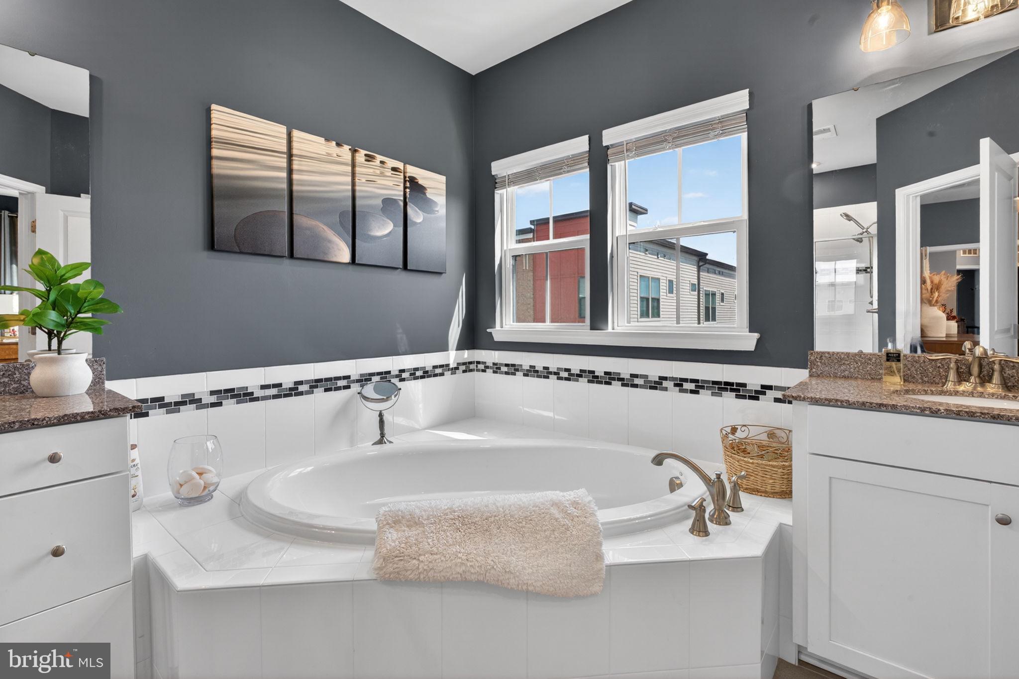 HYATTSVILLE - Residential