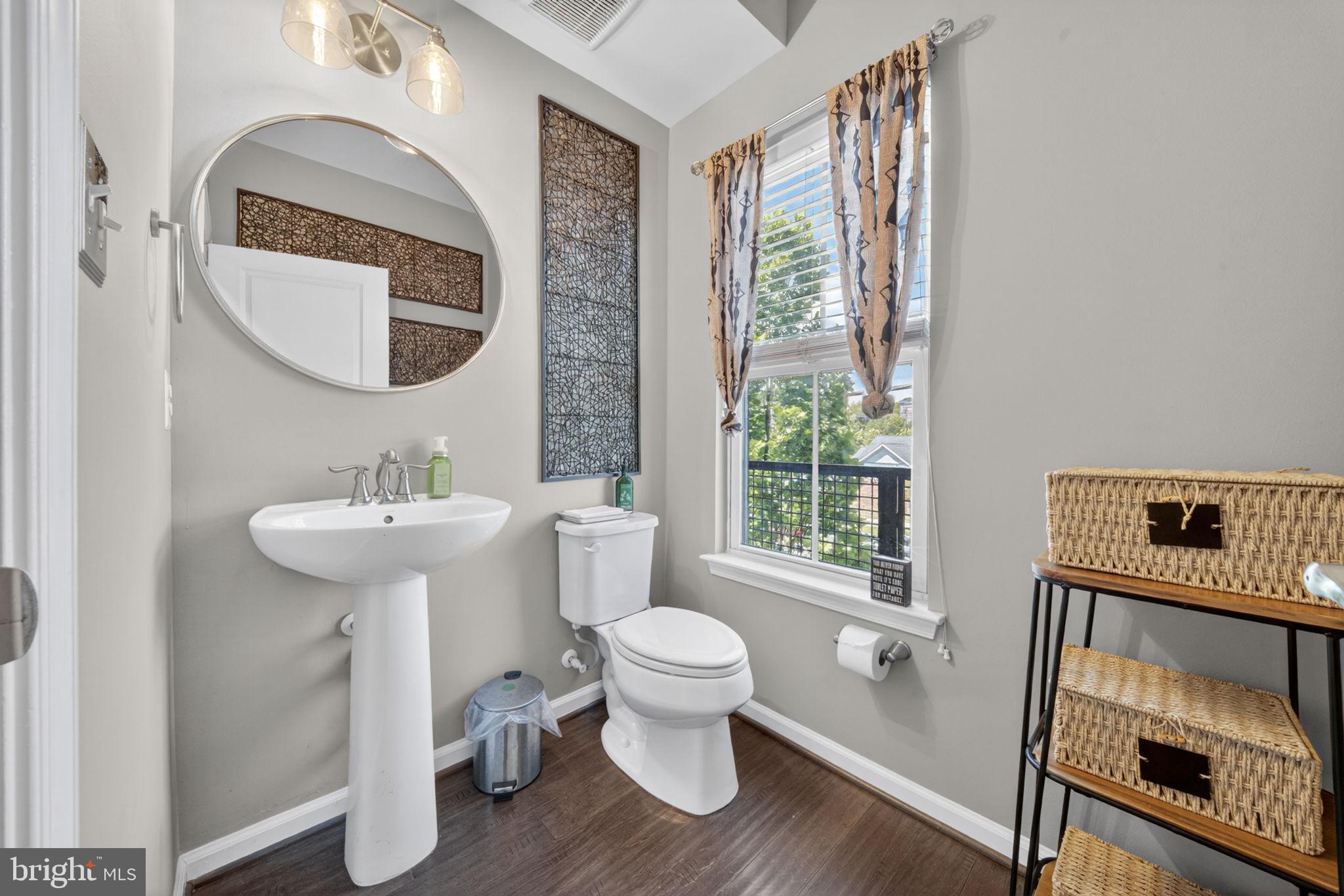 HYATTSVILLE - Residential