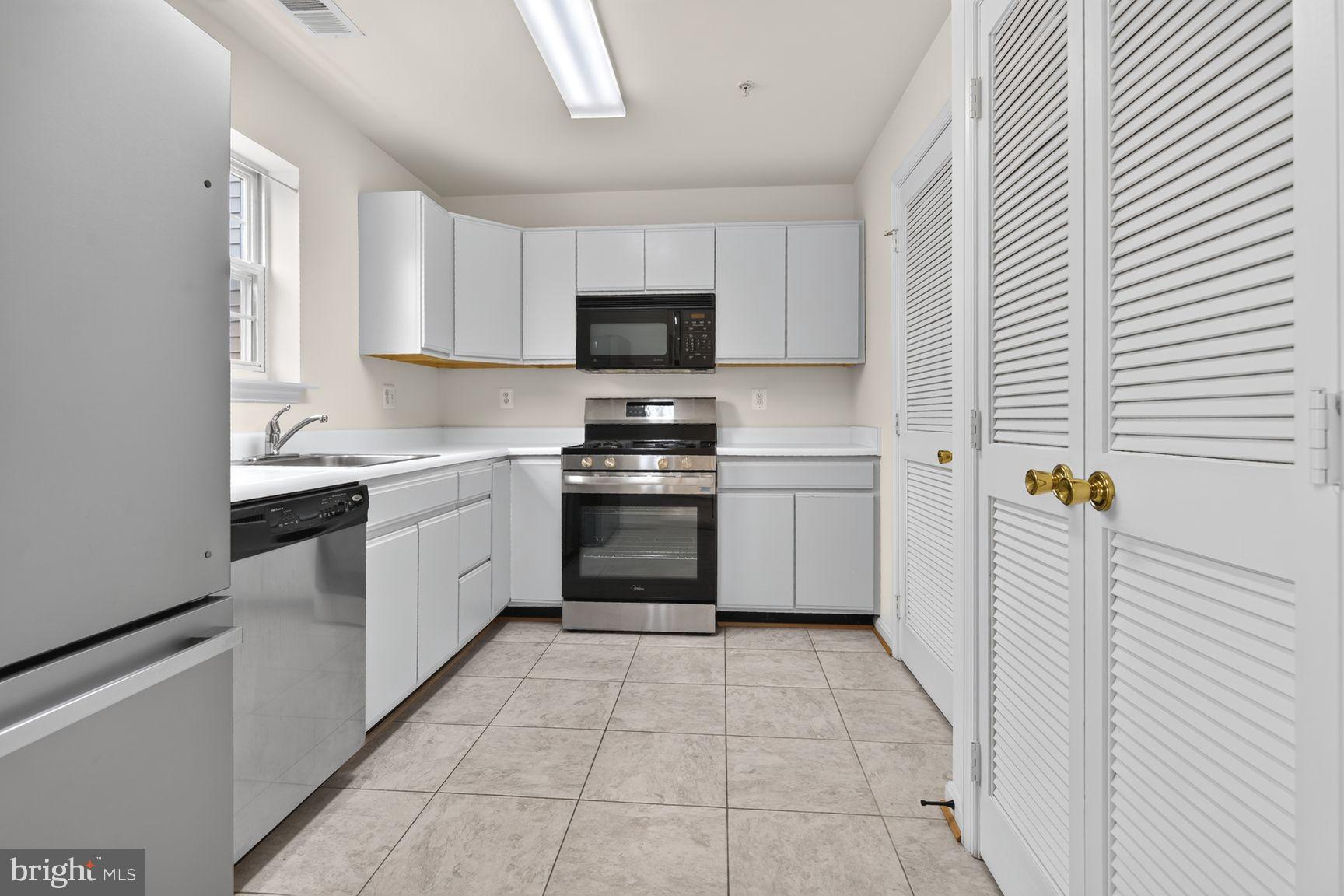 LEESBURG GATEWAY II - Residential