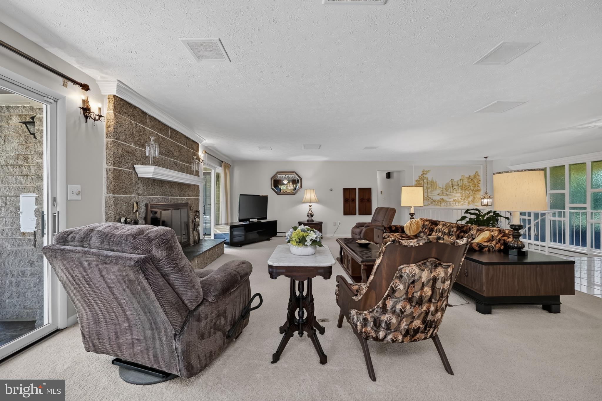 COLESVILLE OUTSIDE - Residential