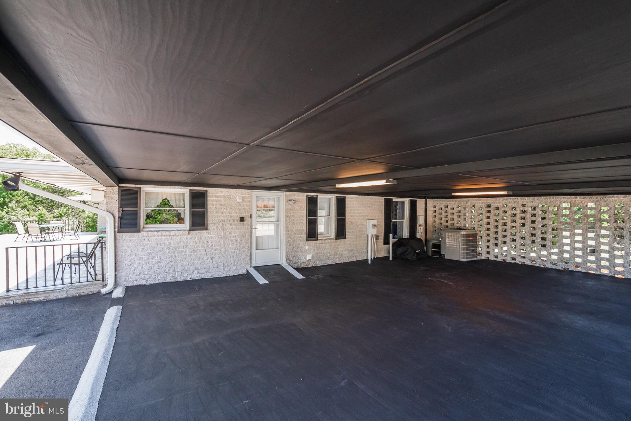 COLESVILLE OUTSIDE - Residential