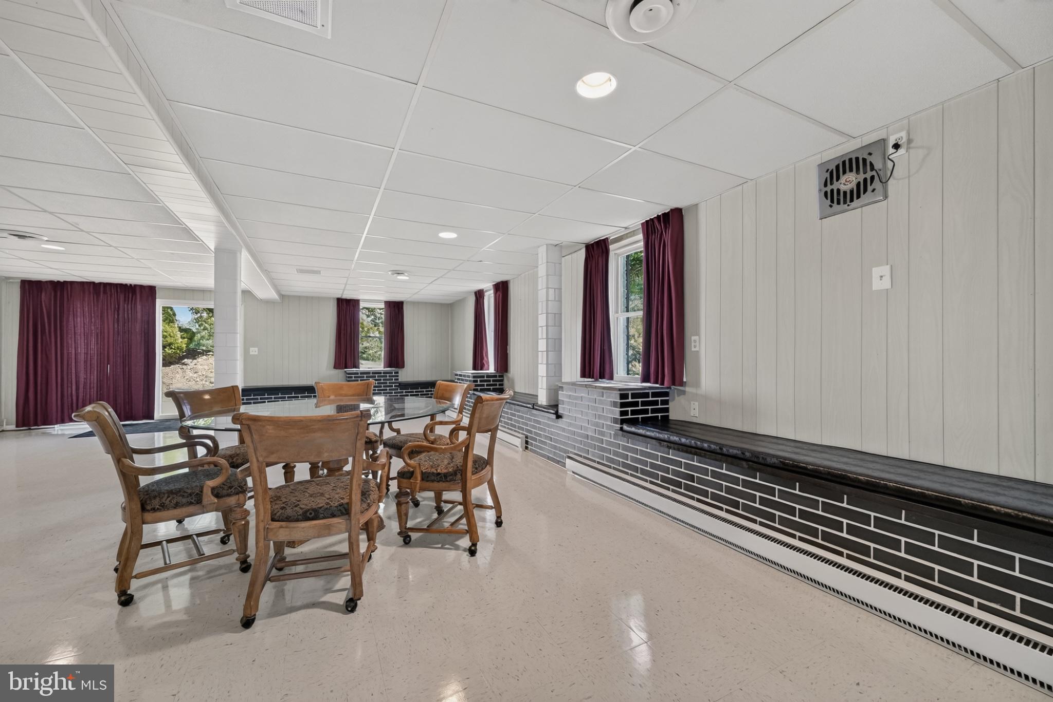 COLESVILLE OUTSIDE - Residential