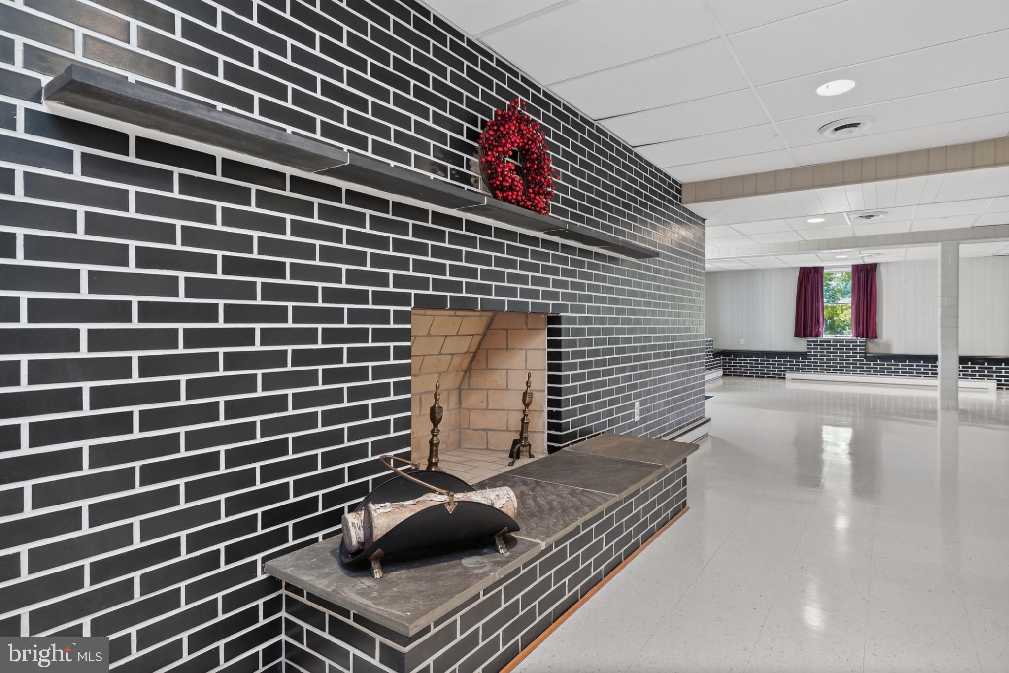 COLESVILLE OUTSIDE - Residential
