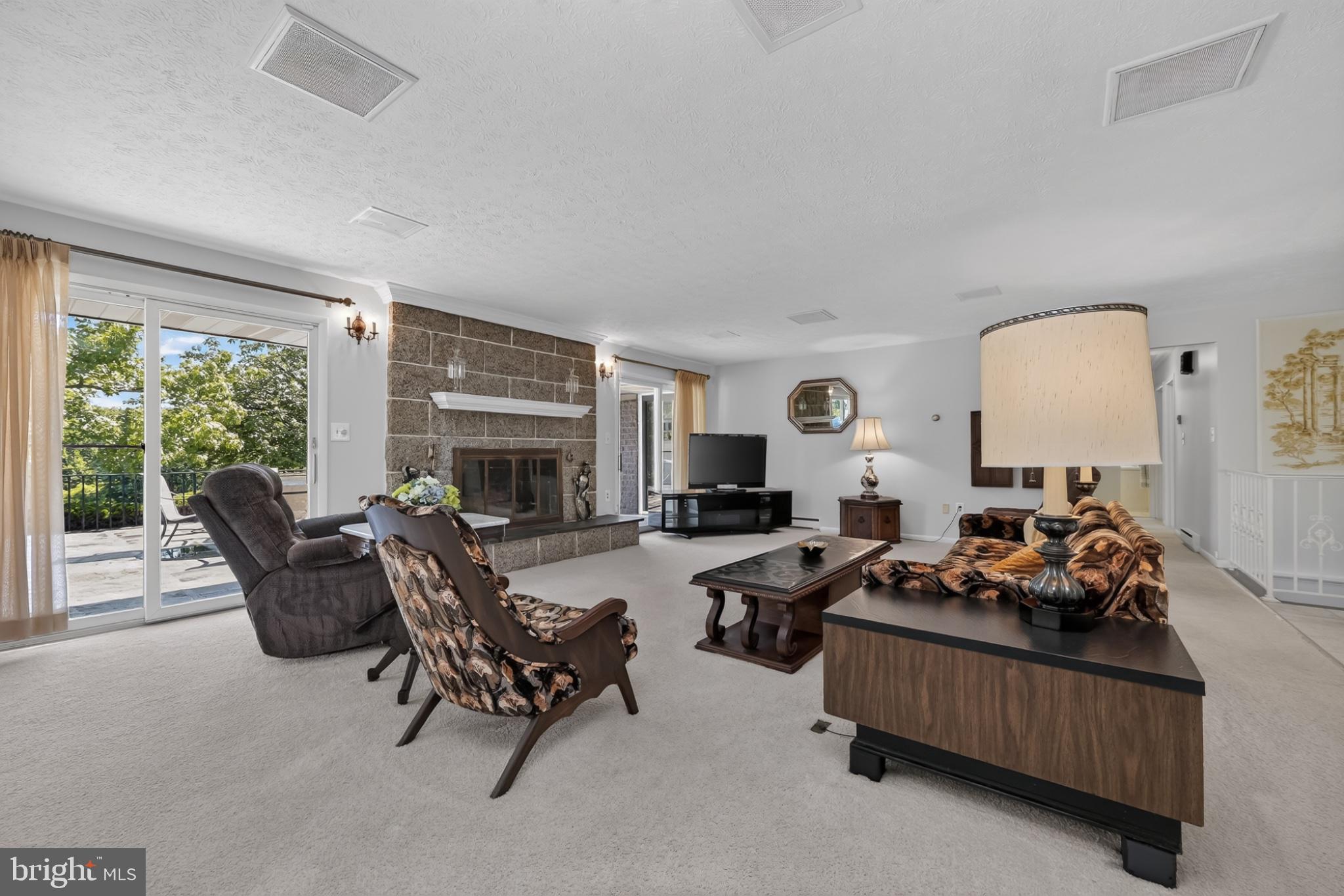 COLESVILLE OUTSIDE - Residential