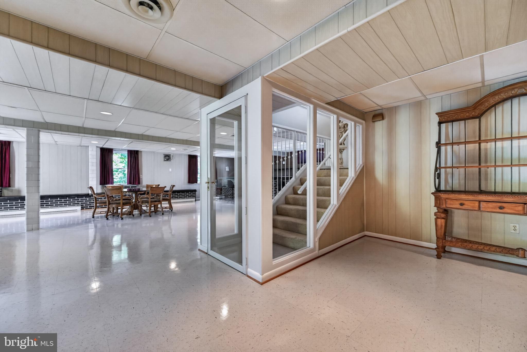 COLESVILLE OUTSIDE - Residential