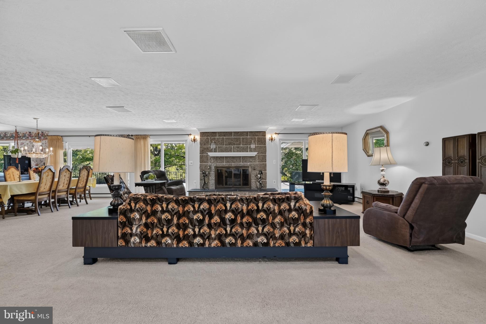 COLESVILLE OUTSIDE - Residential