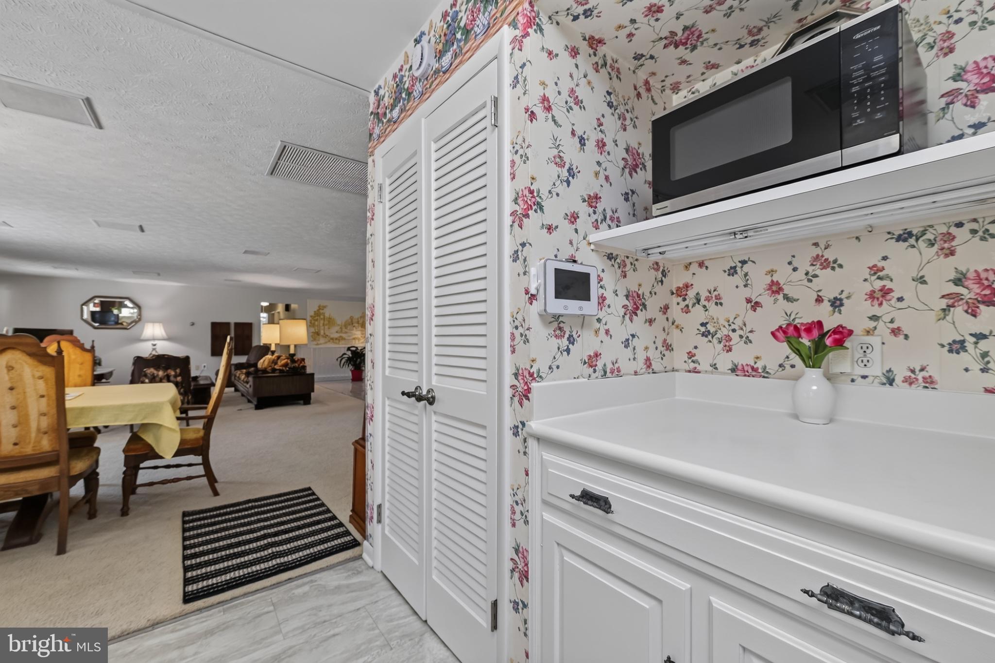 COLESVILLE OUTSIDE - Residential