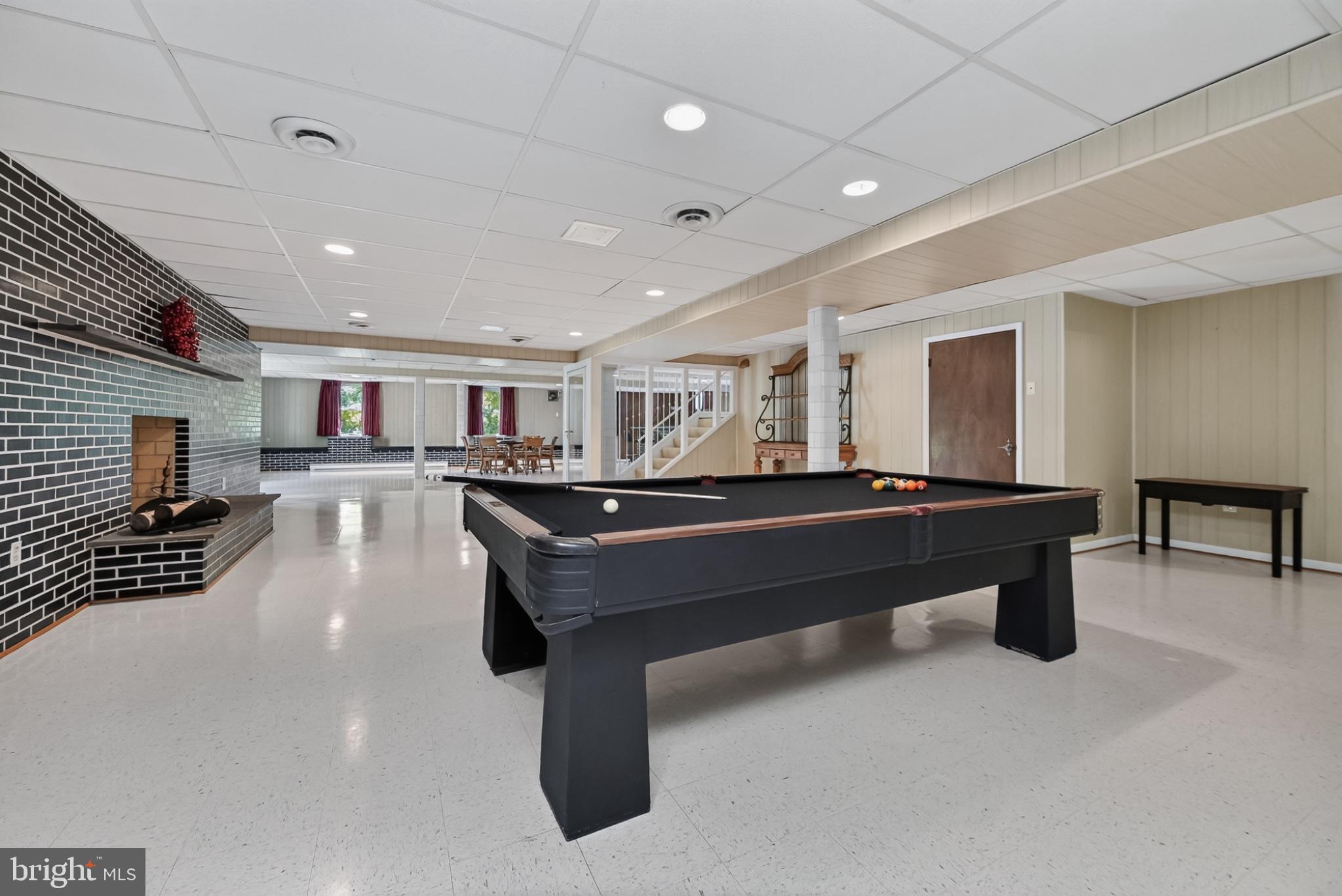 COLESVILLE OUTSIDE - Residential