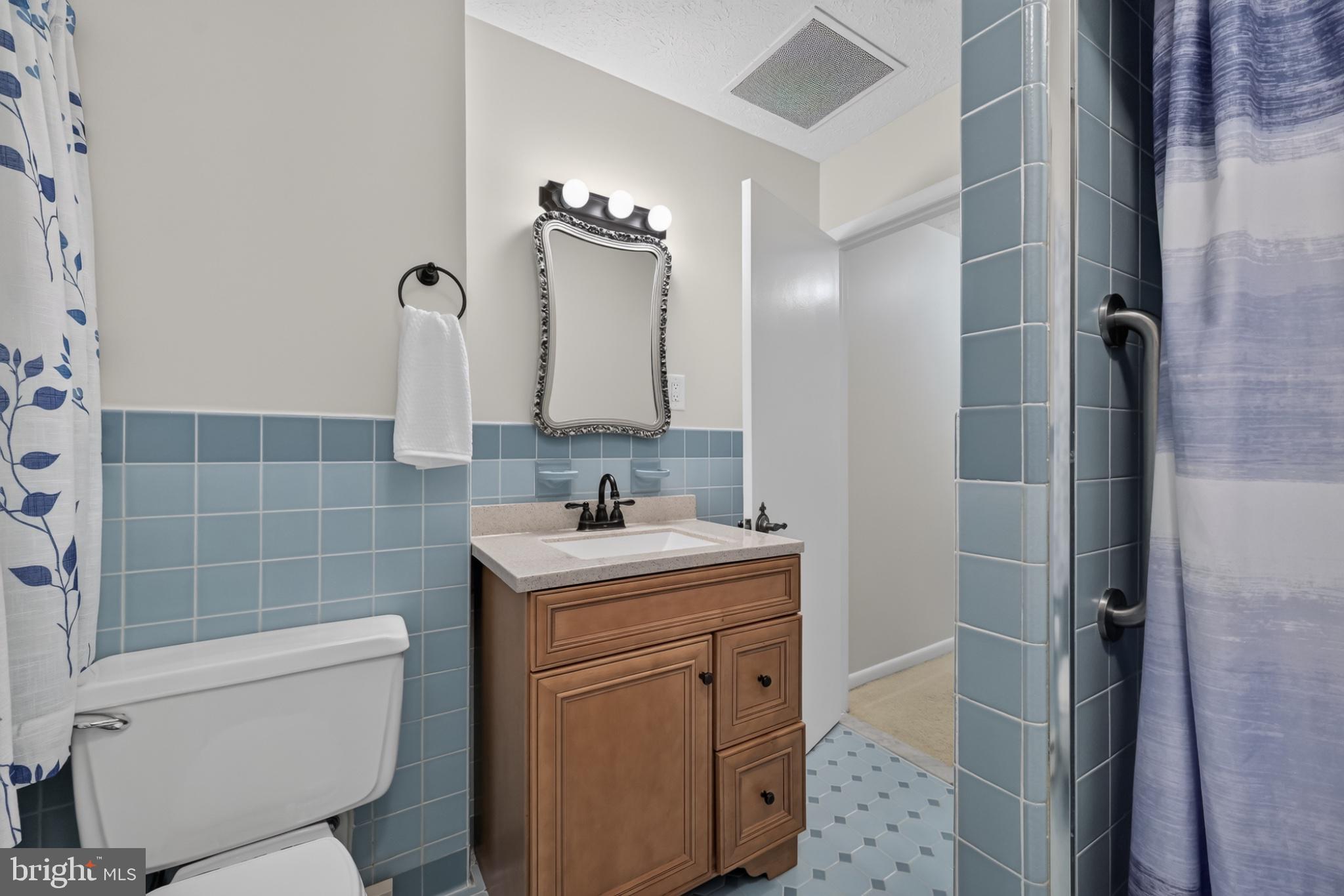 COLESVILLE OUTSIDE - Residential
