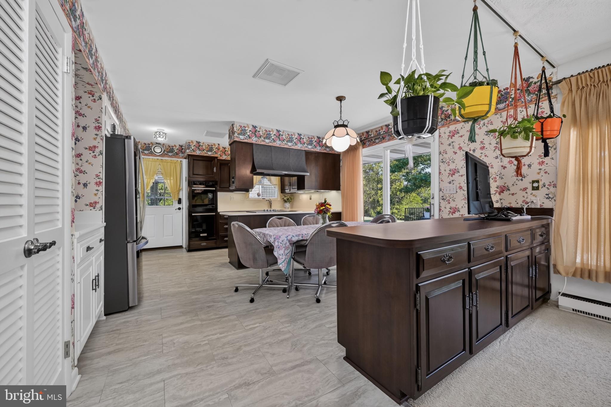 COLESVILLE OUTSIDE - Residential