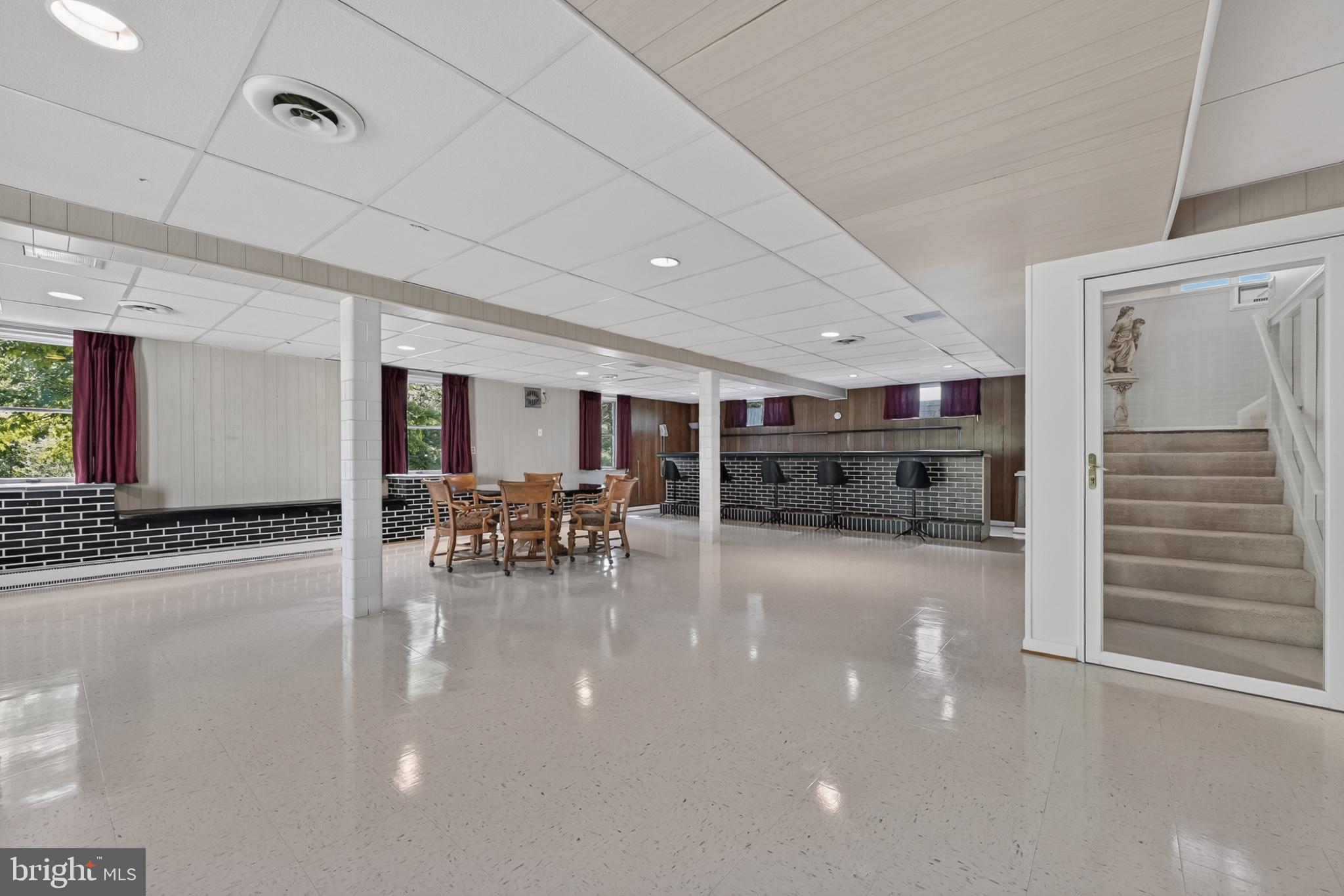 COLESVILLE OUTSIDE - Residential