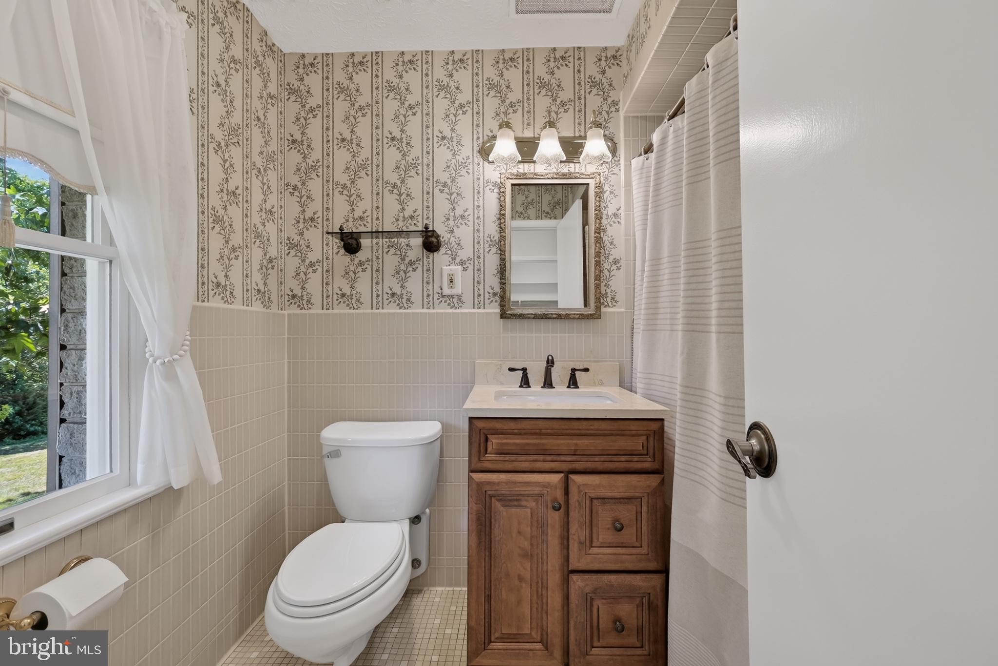 COLESVILLE OUTSIDE - Residential
