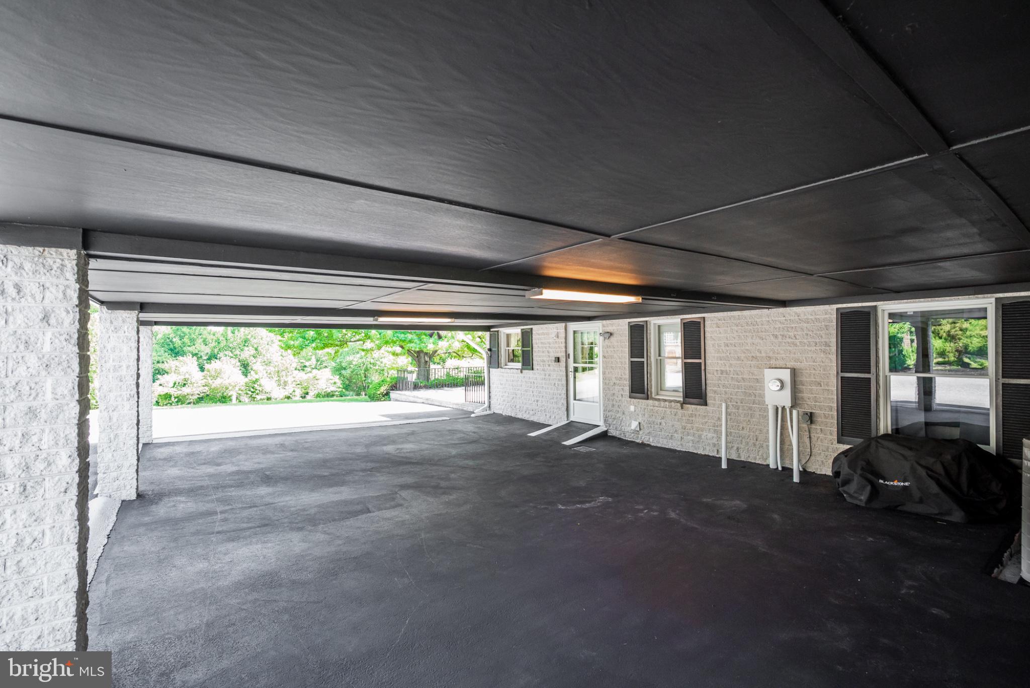 COLESVILLE OUTSIDE - Residential