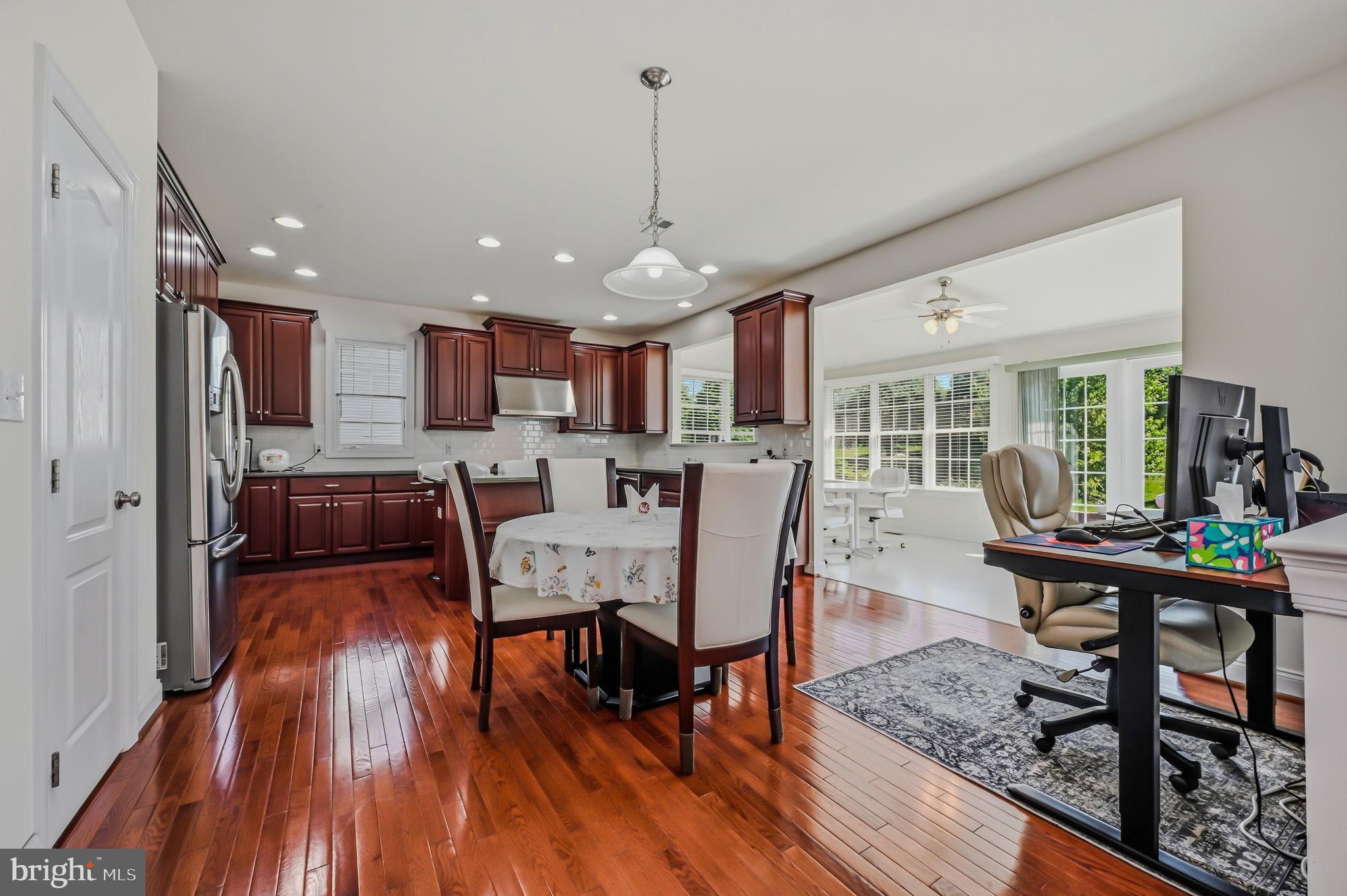 RED LION CHASE - Residential