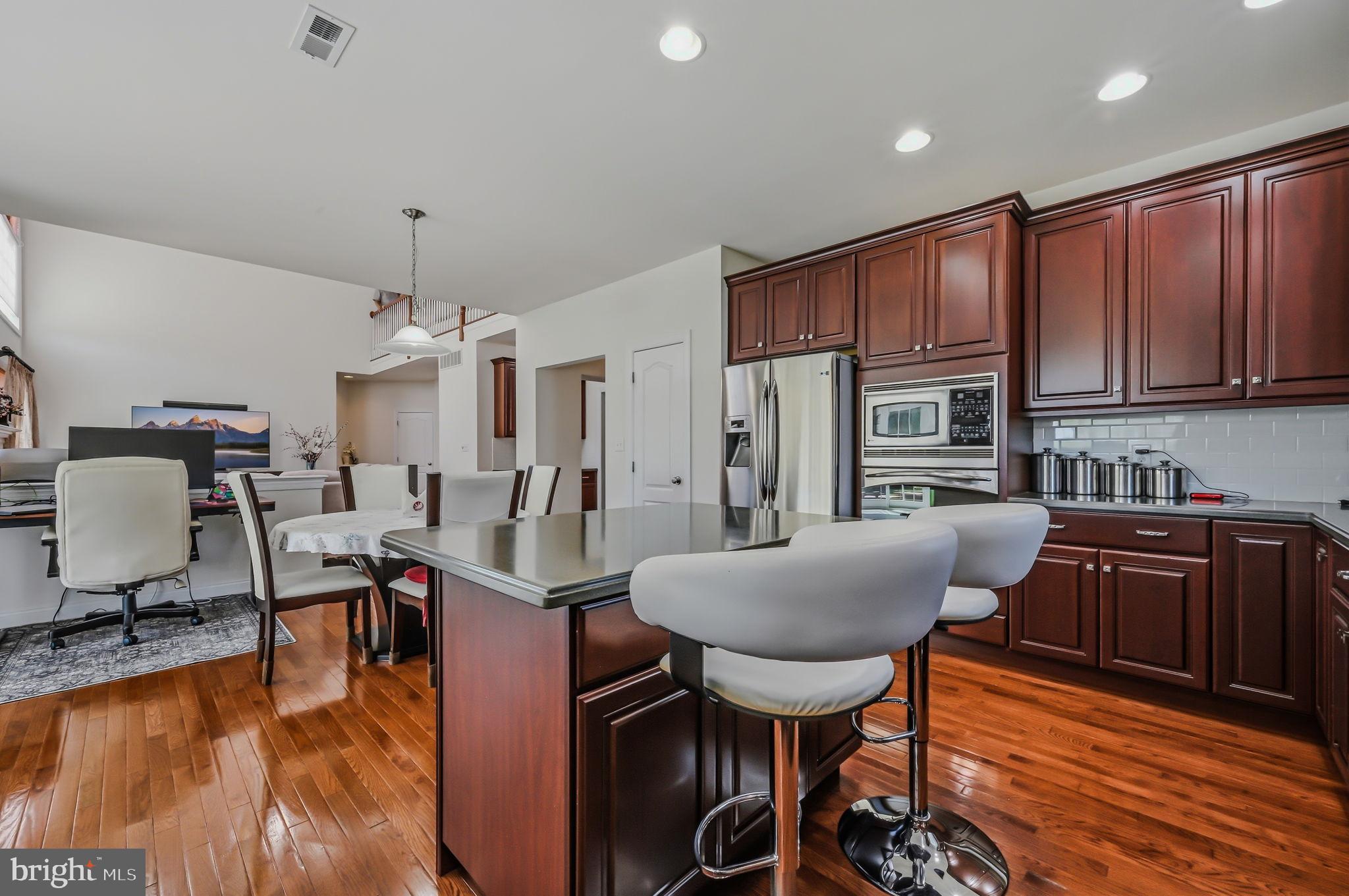 RED LION CHASE - Residential