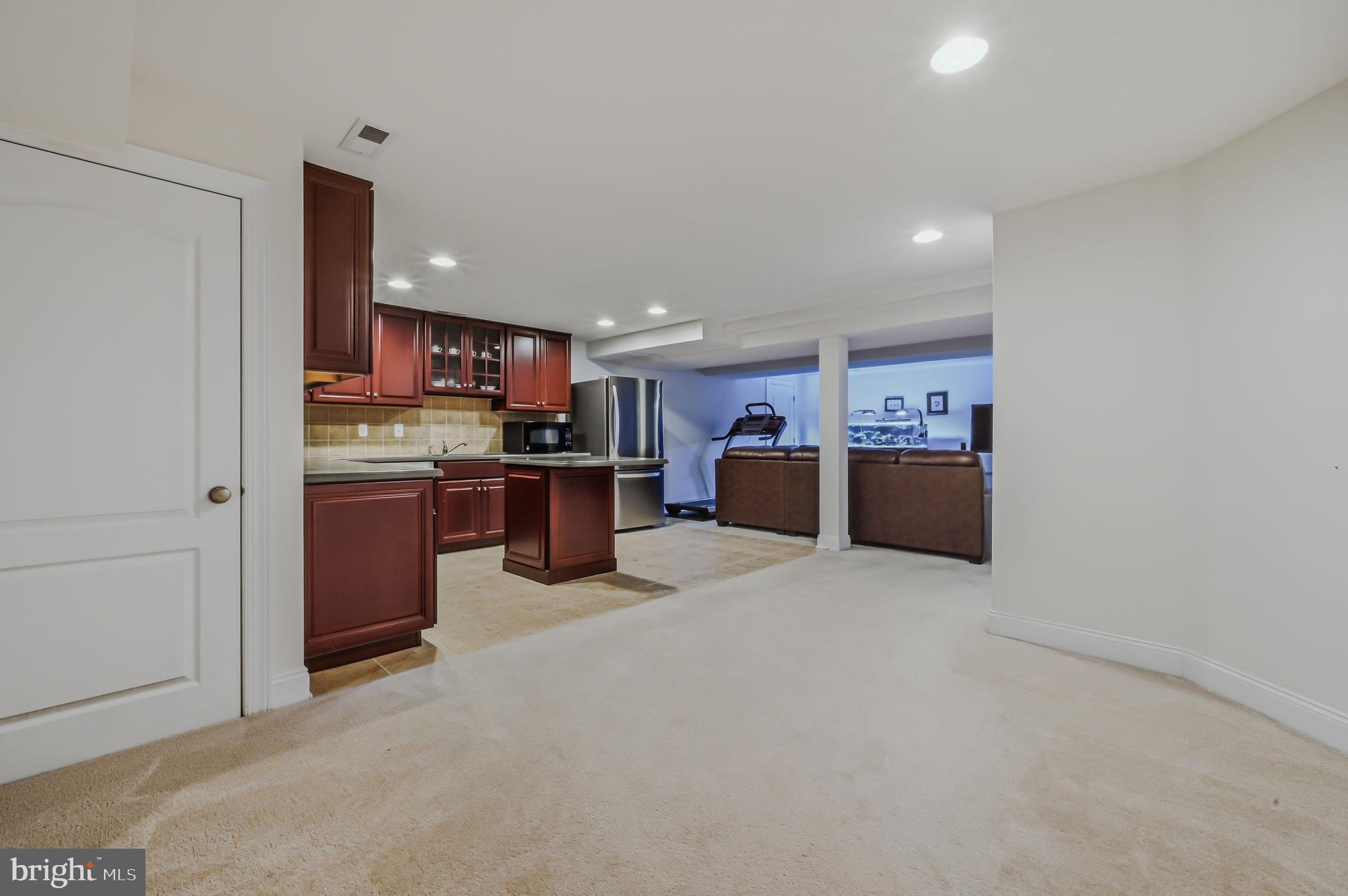 RED LION CHASE - Residential