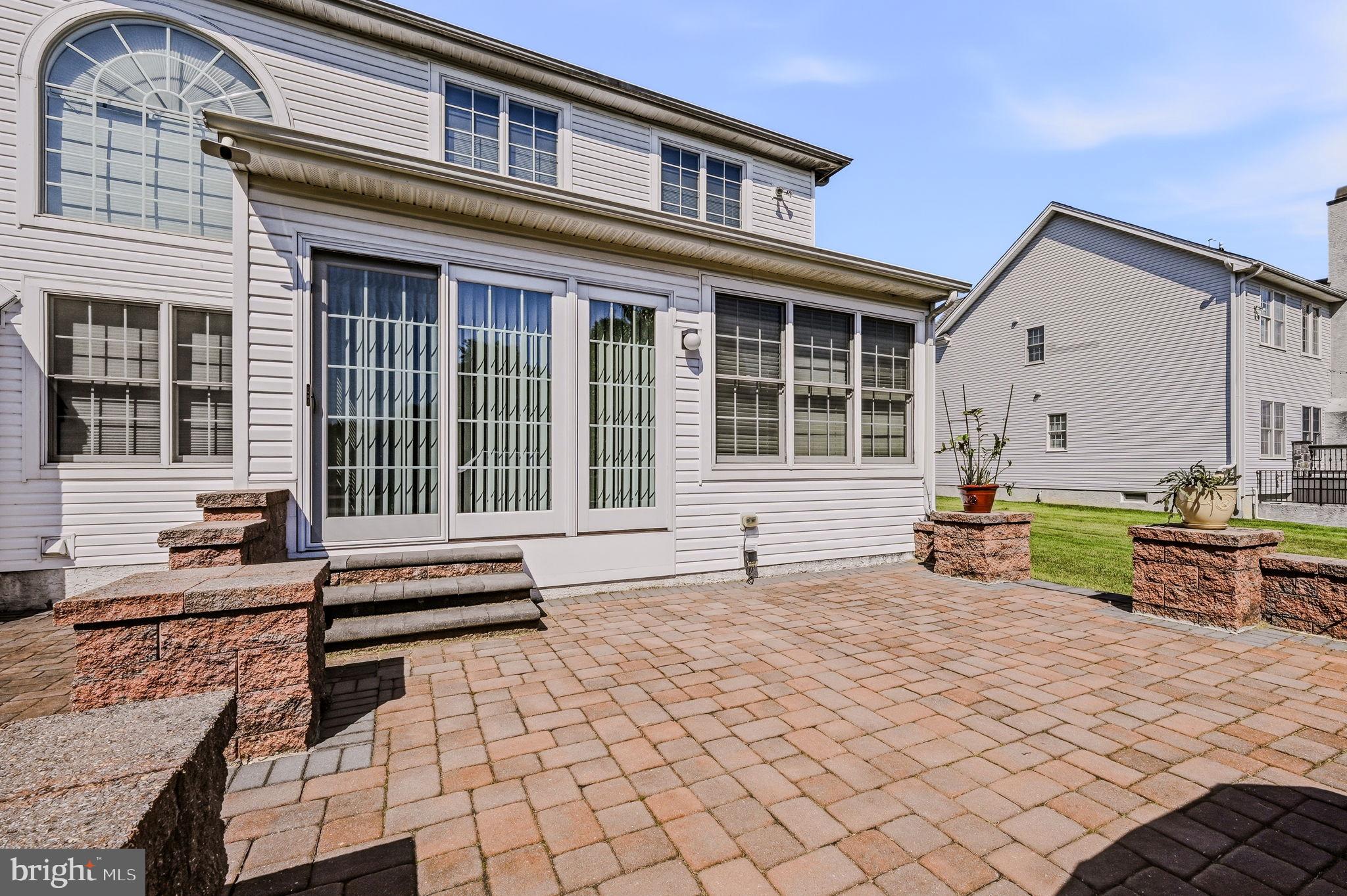 RED LION CHASE - Residential