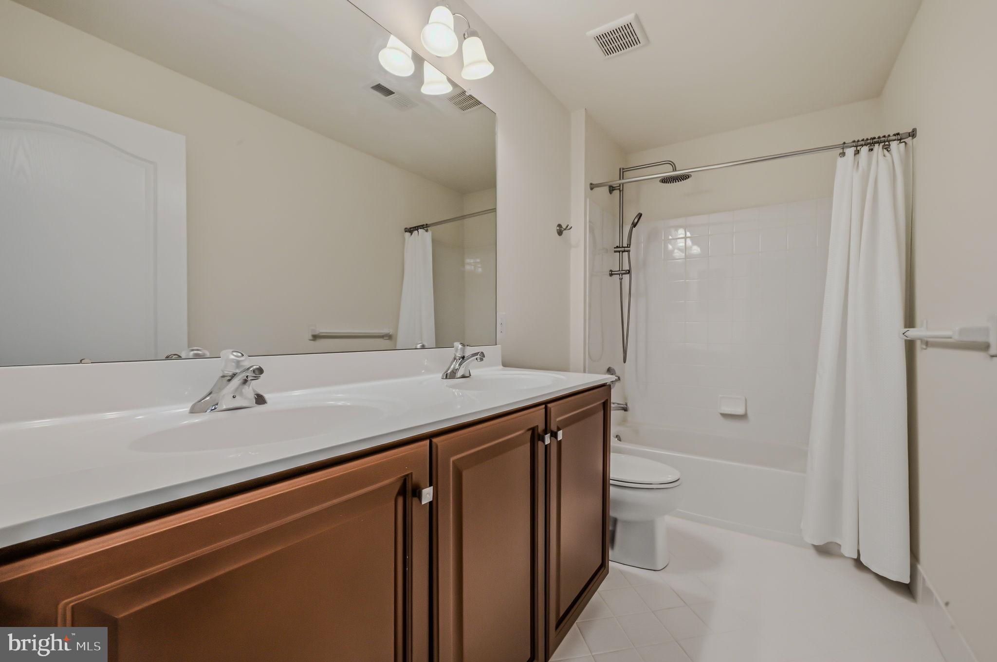 RED LION CHASE - Residential