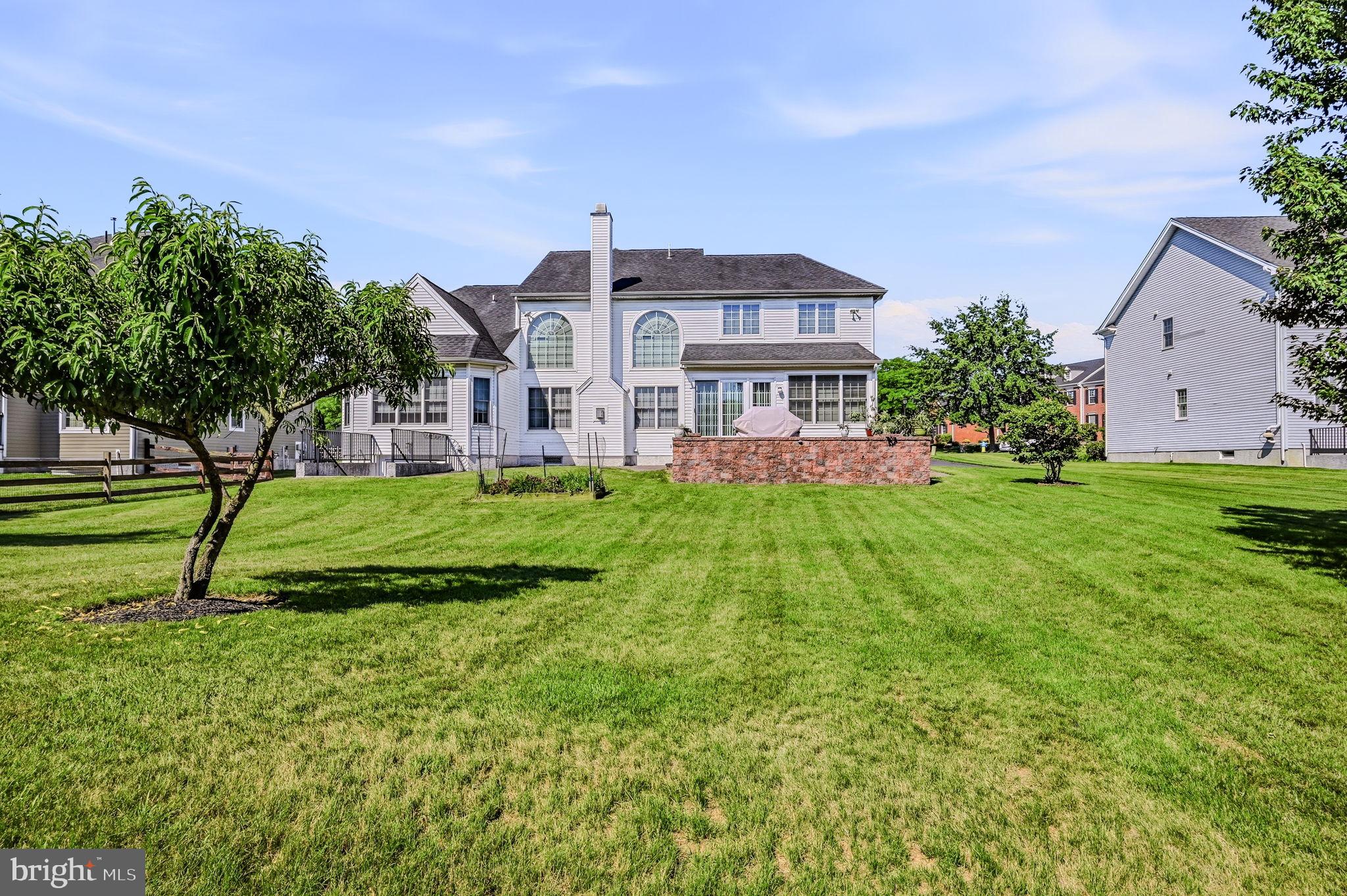 RED LION CHASE - Residential