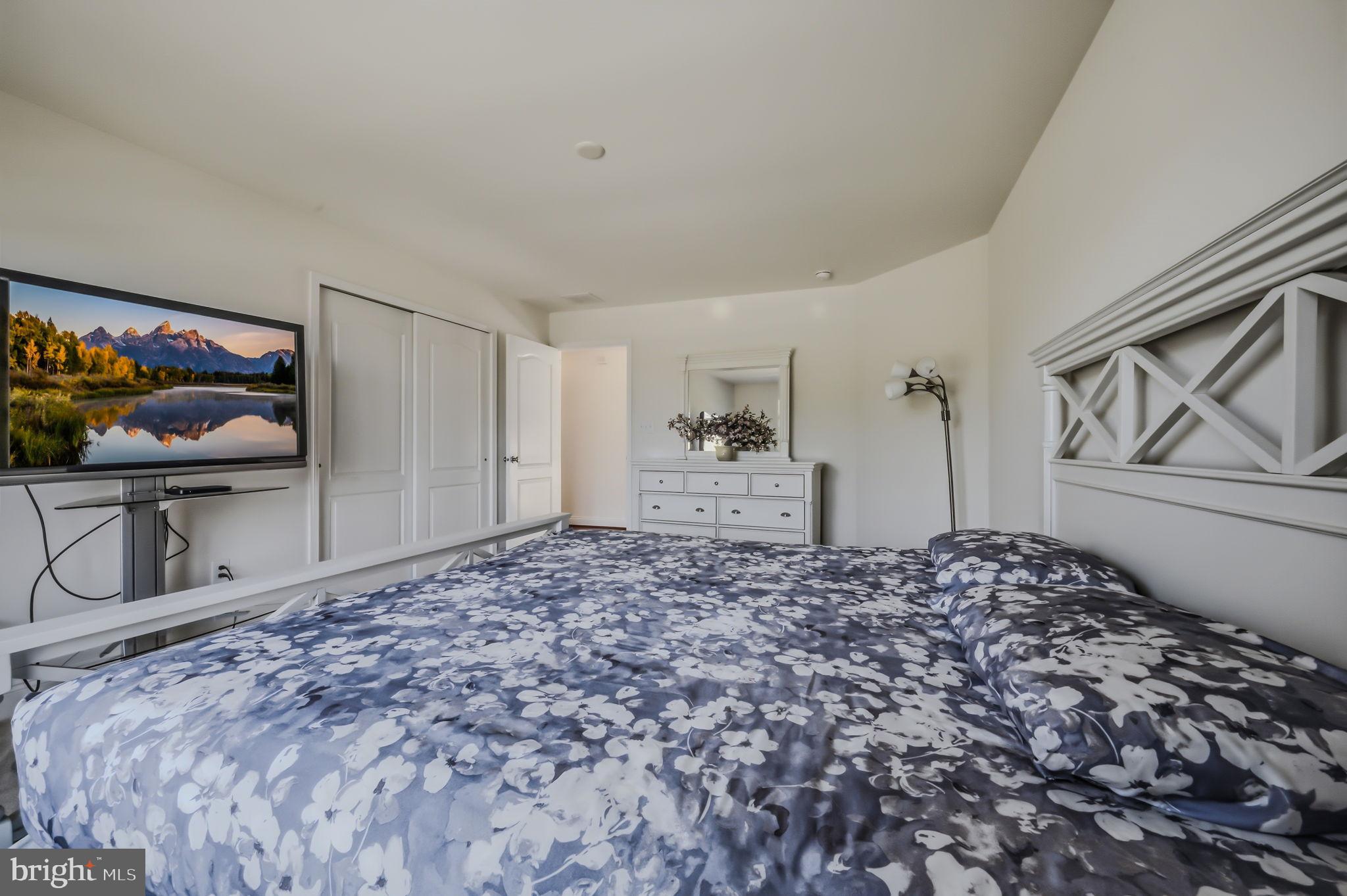 RED LION CHASE - Residential