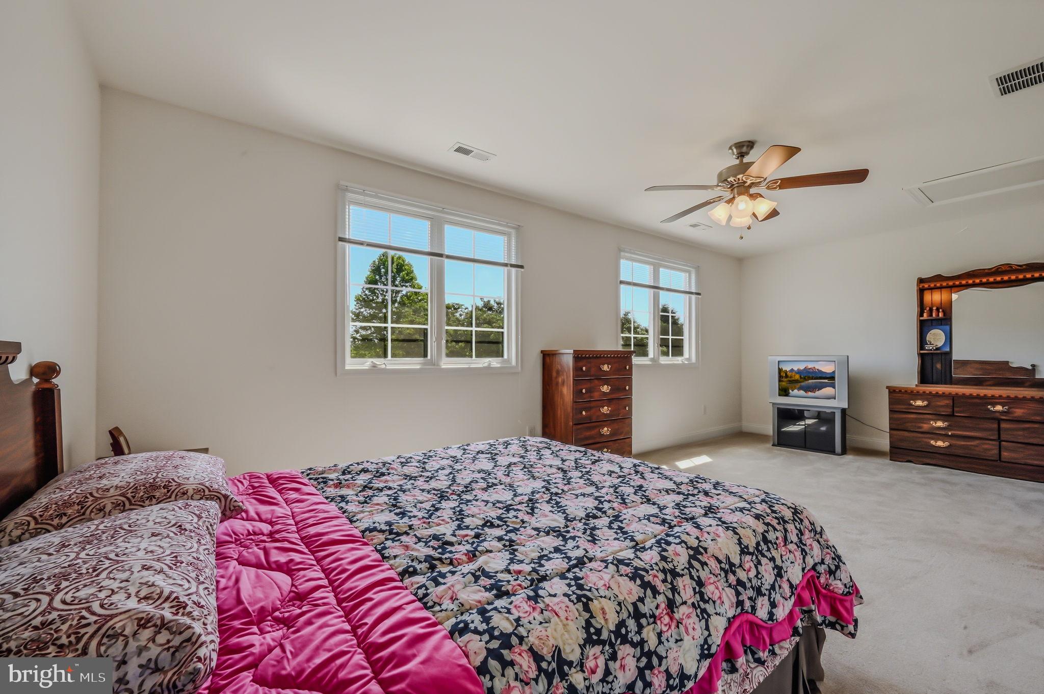 RED LION CHASE - Residential