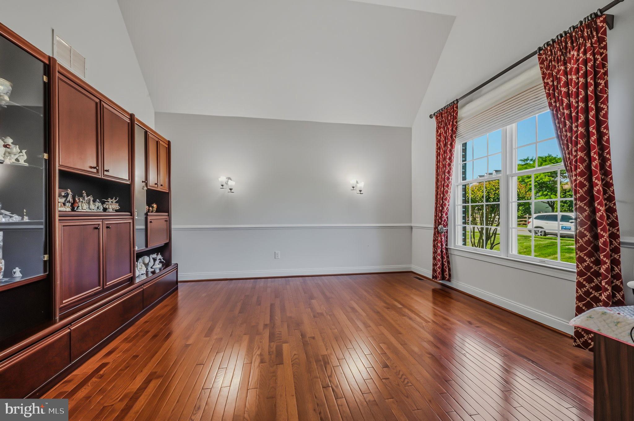 RED LION CHASE - Residential
