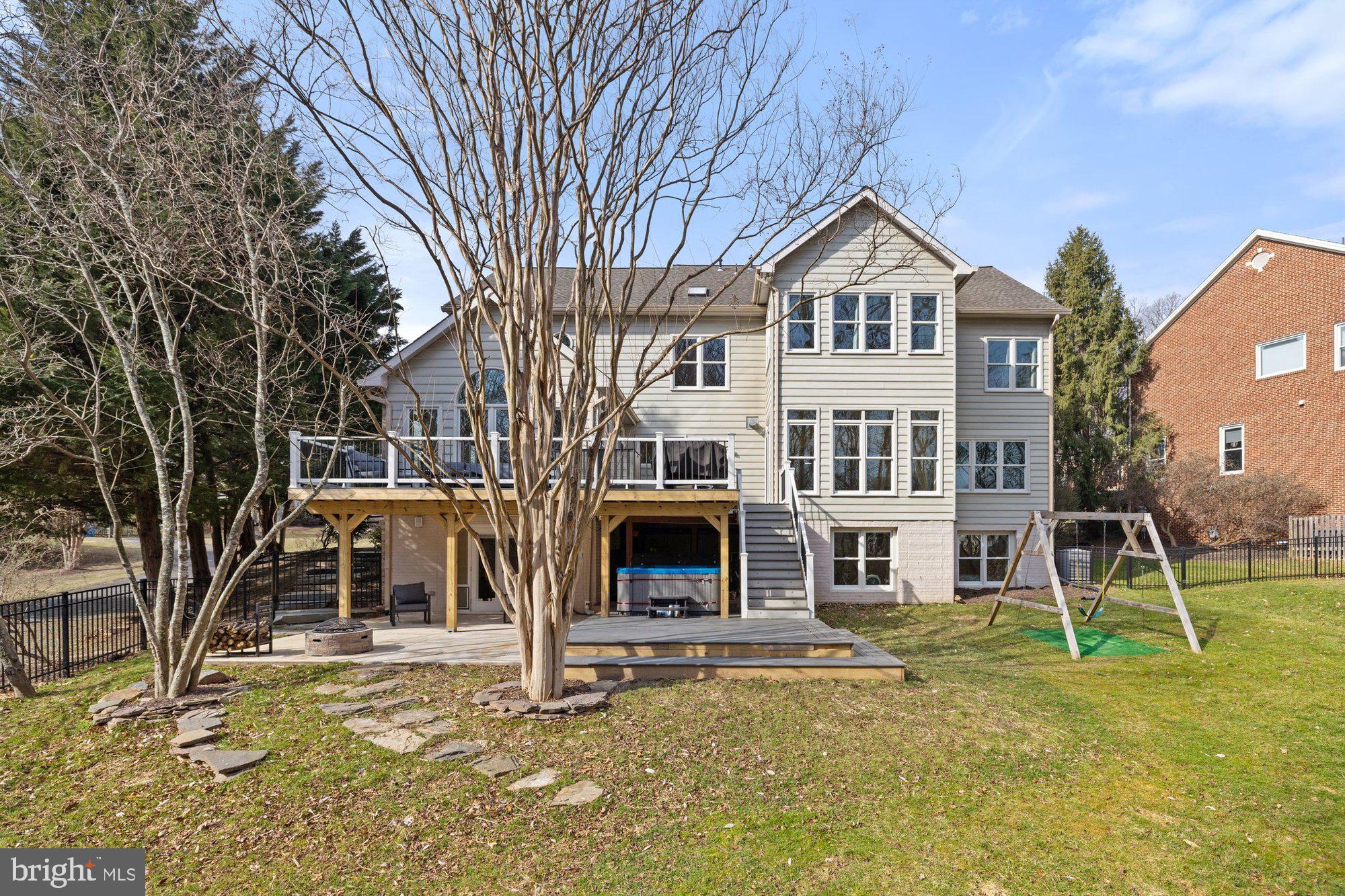 MANORS AT WOLF TRAP - Residential