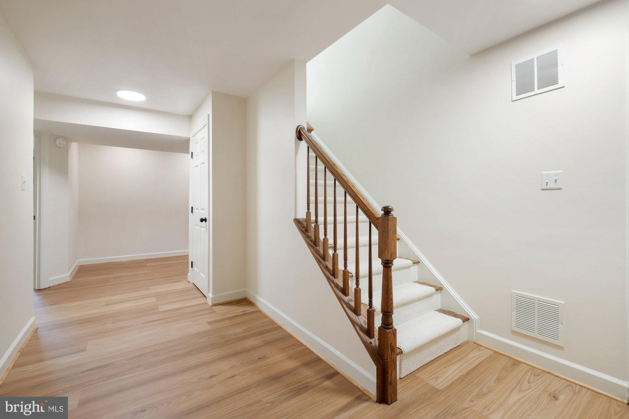 MANORS AT WOLF TRAP - Residential