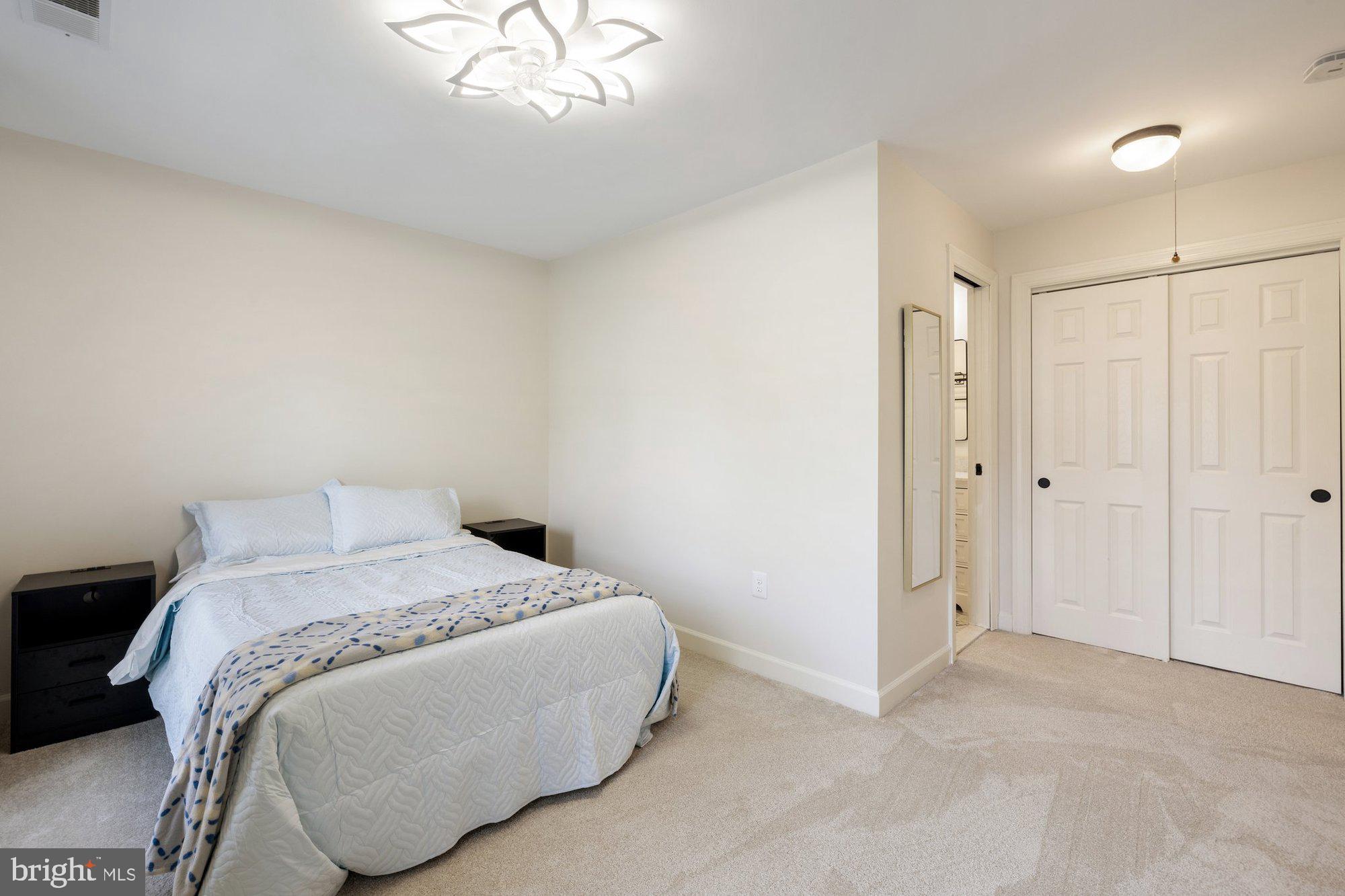 MANORS AT WOLF TRAP - Residential