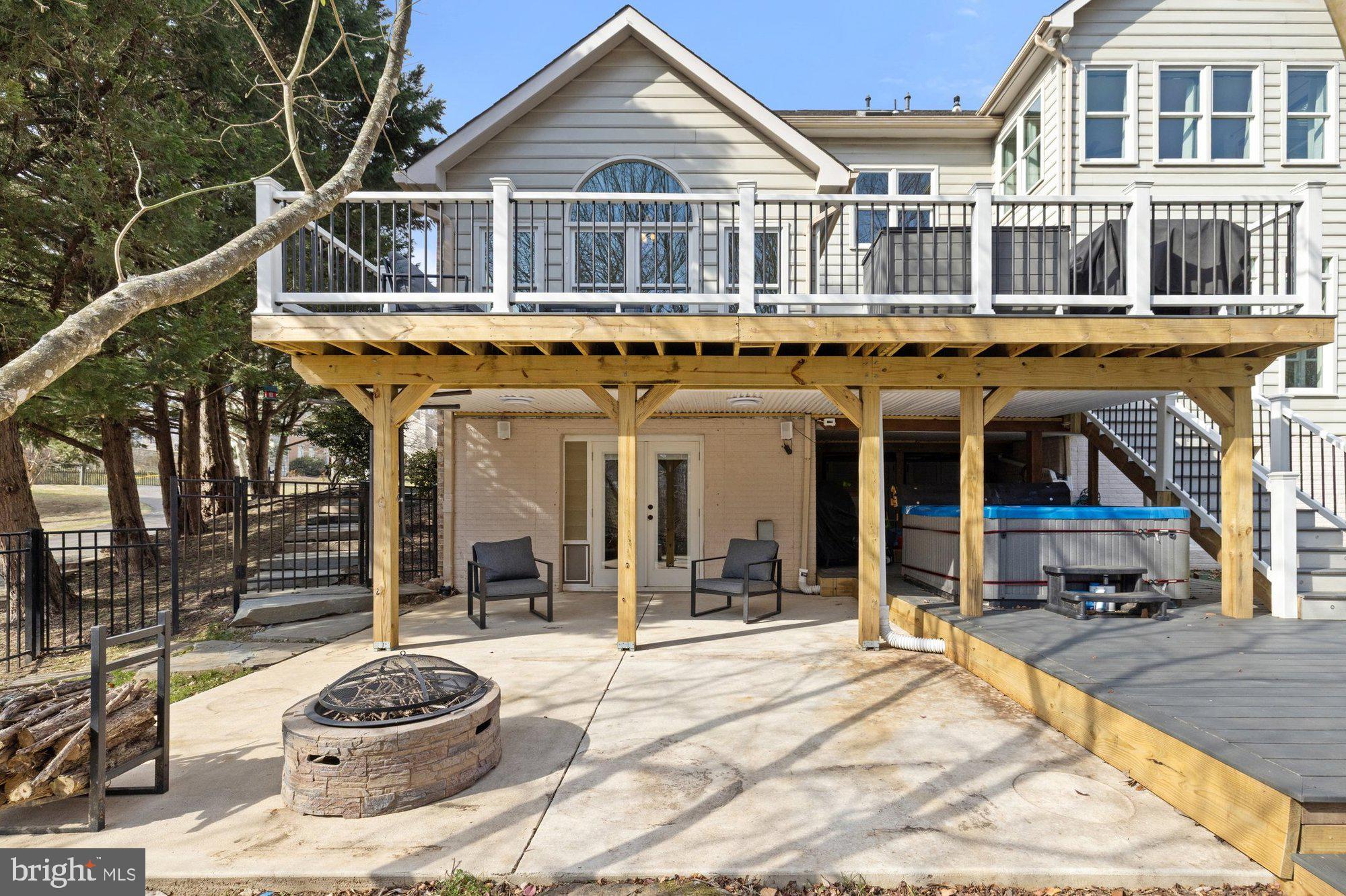 MANORS AT WOLF TRAP - Residential