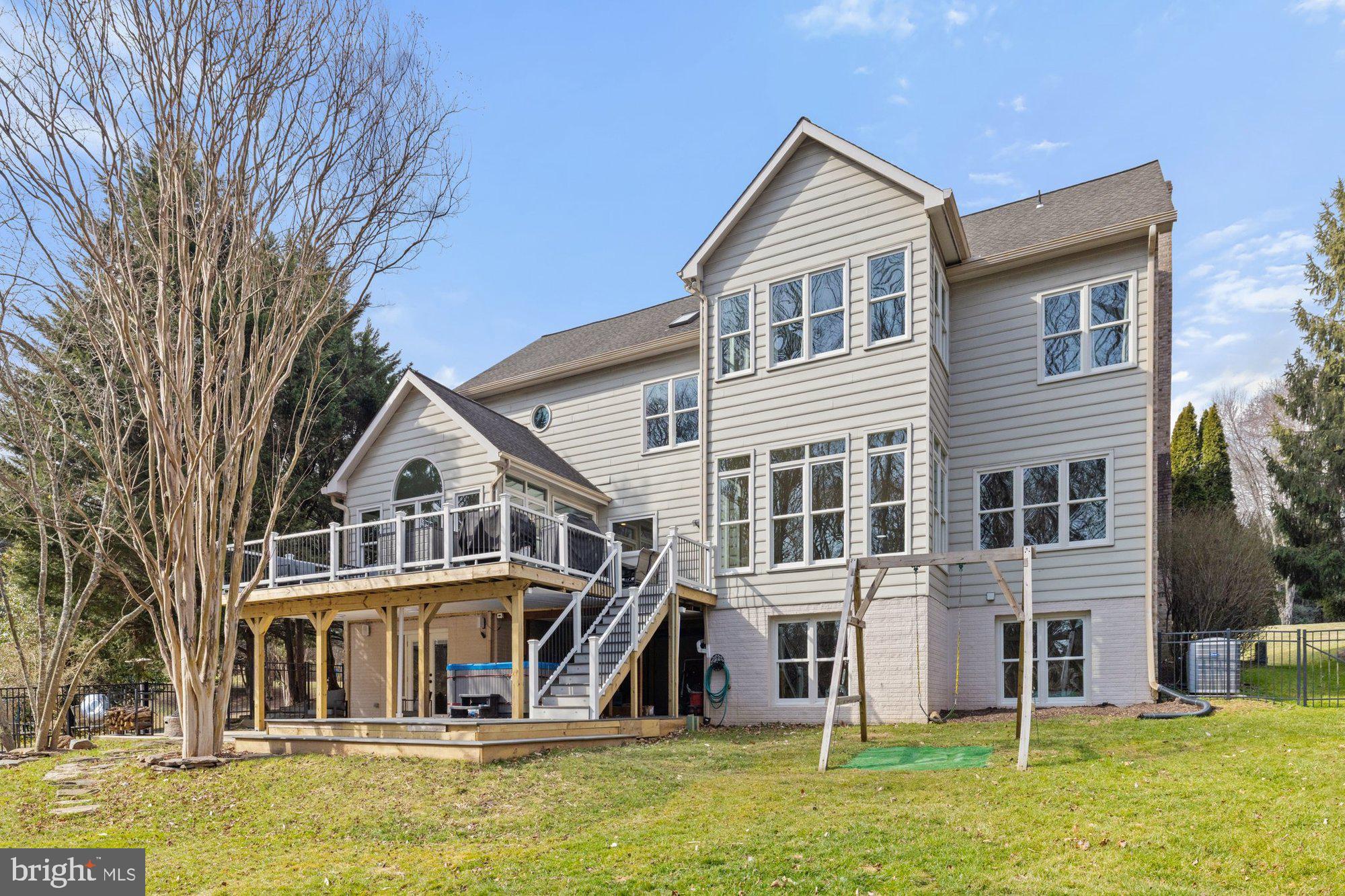 MANORS AT WOLF TRAP - Residential