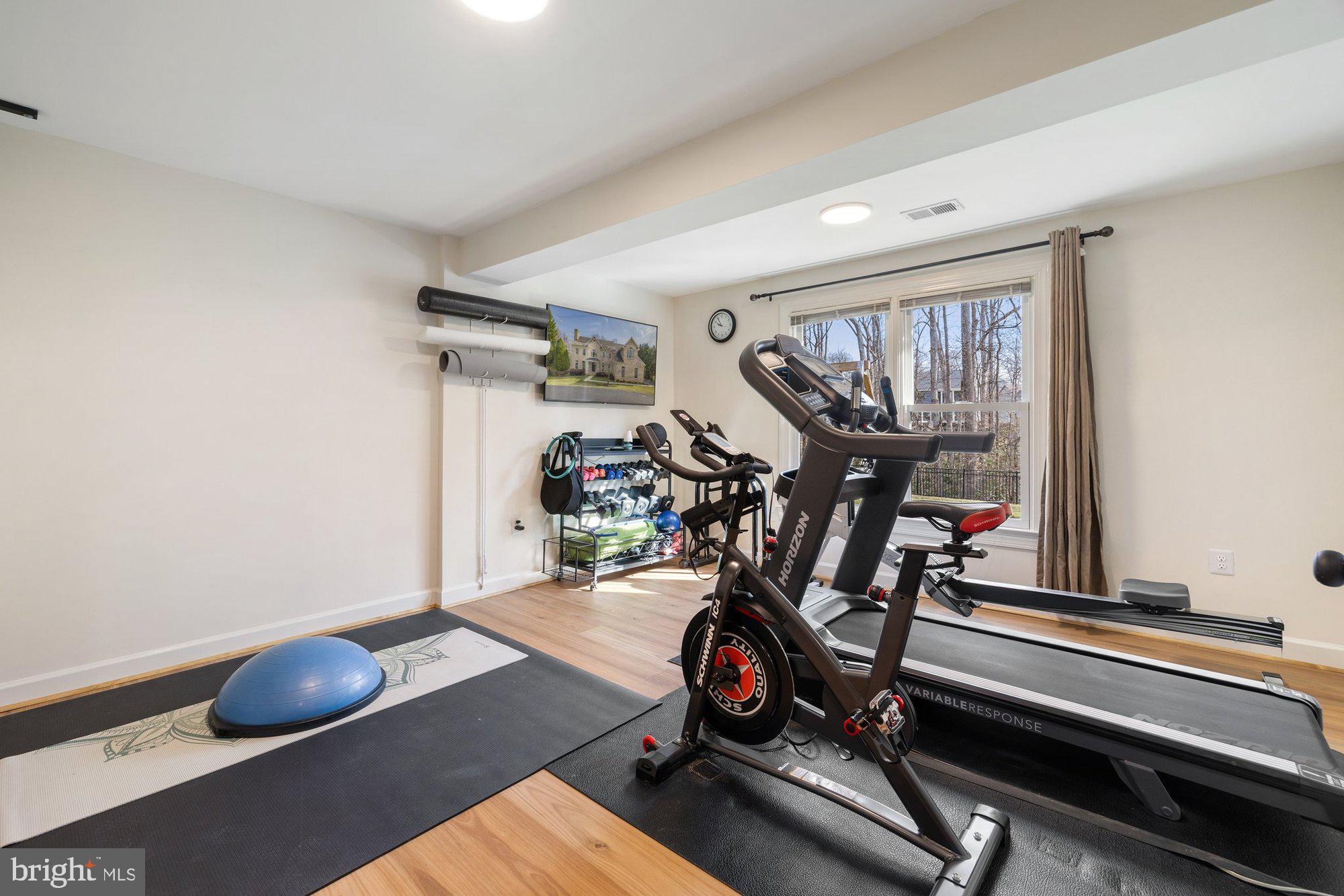 MANORS AT WOLF TRAP - Residential