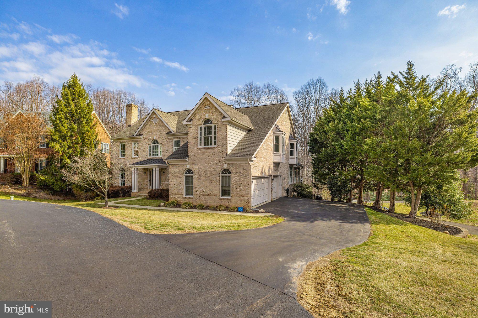 MANORS AT WOLF TRAP - Residential