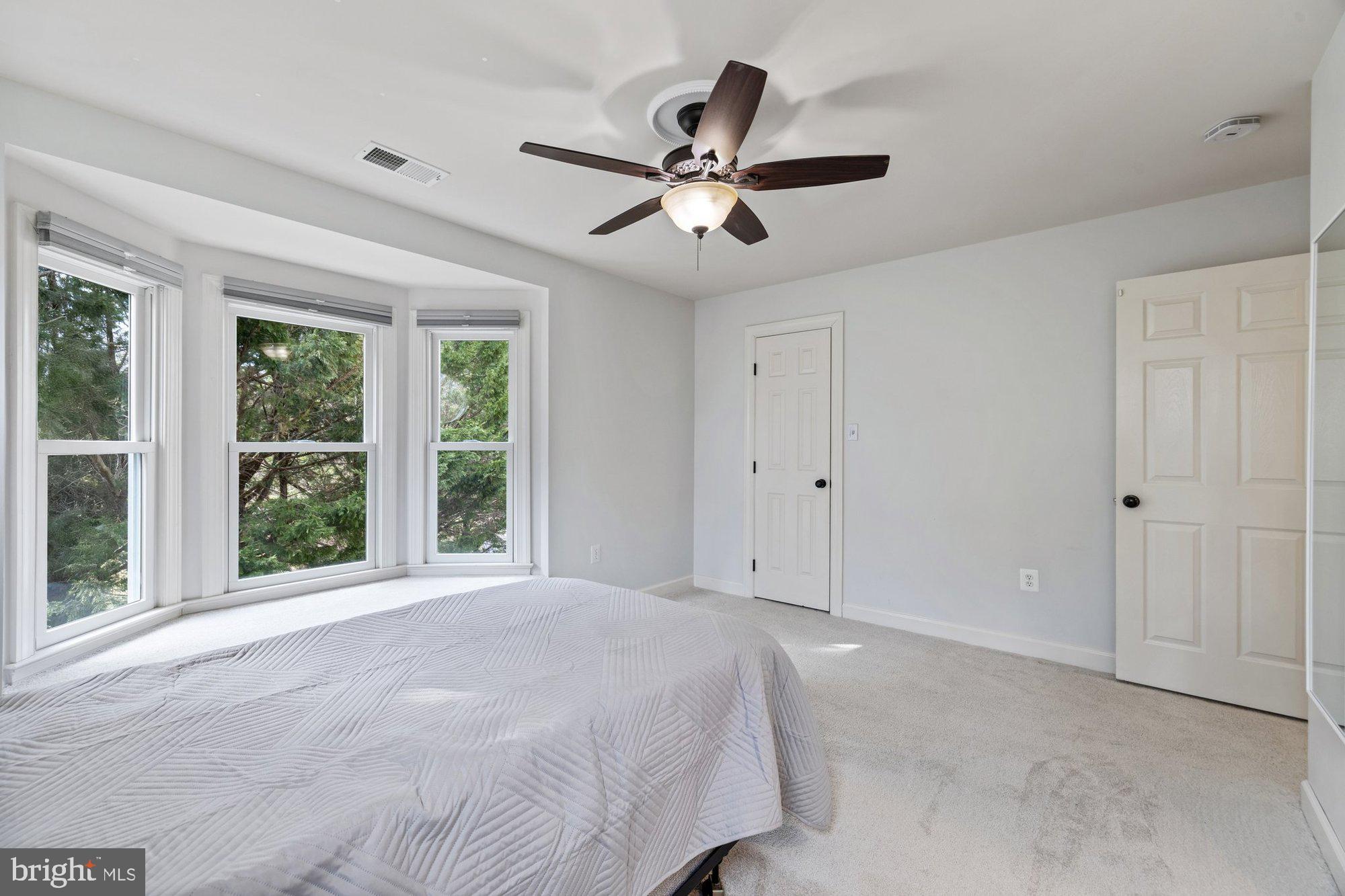 MANORS AT WOLF TRAP - Residential