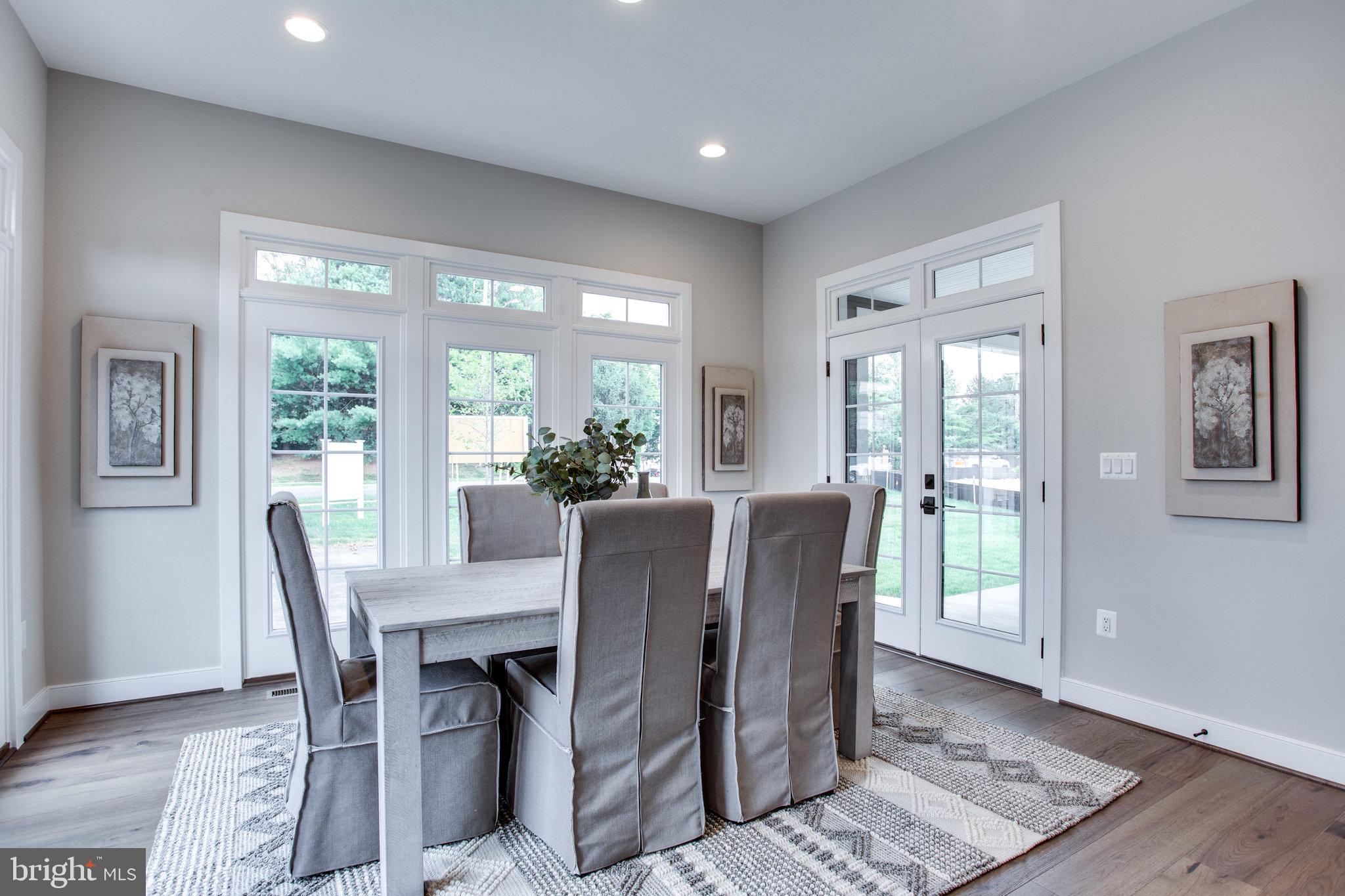 OVER LEE KNOLLS - Residential