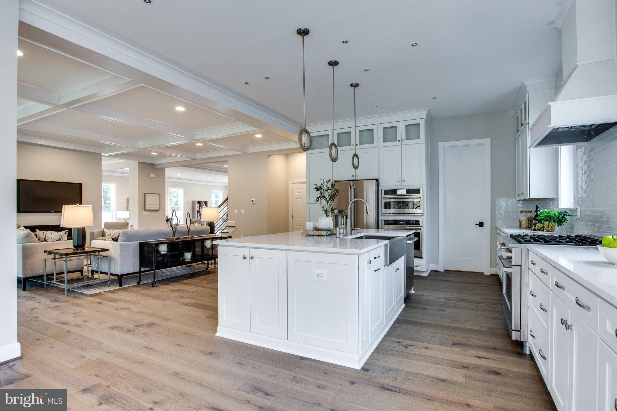 OVER LEE KNOLLS - Residential