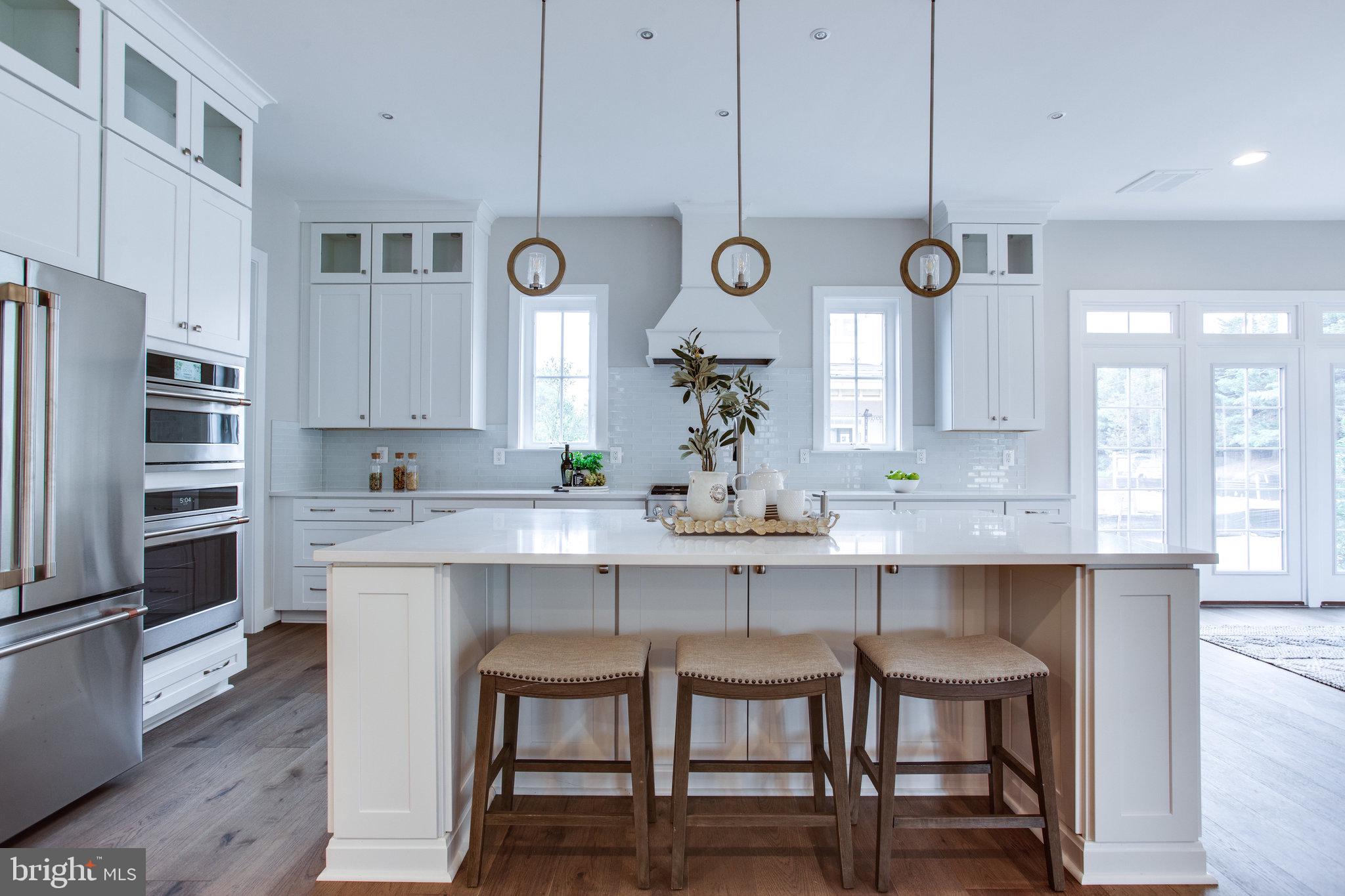 OVER LEE KNOLLS - Residential